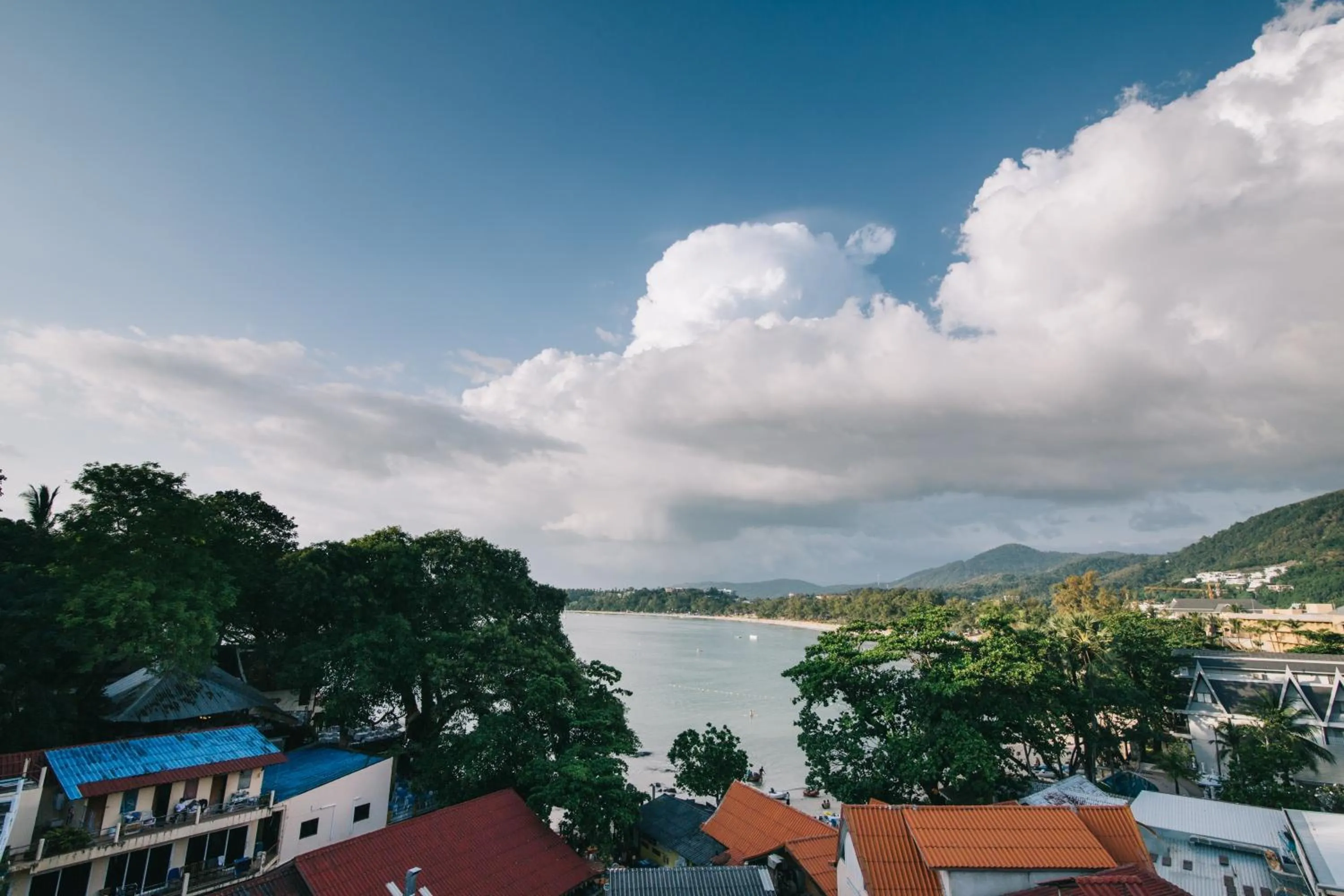 Beach in Kata Sun Beach Hotel