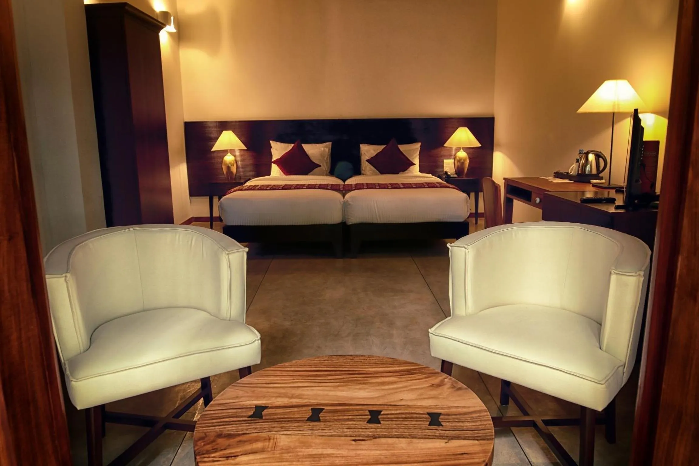 Bed in Kings Pavilion Luxury Hotel