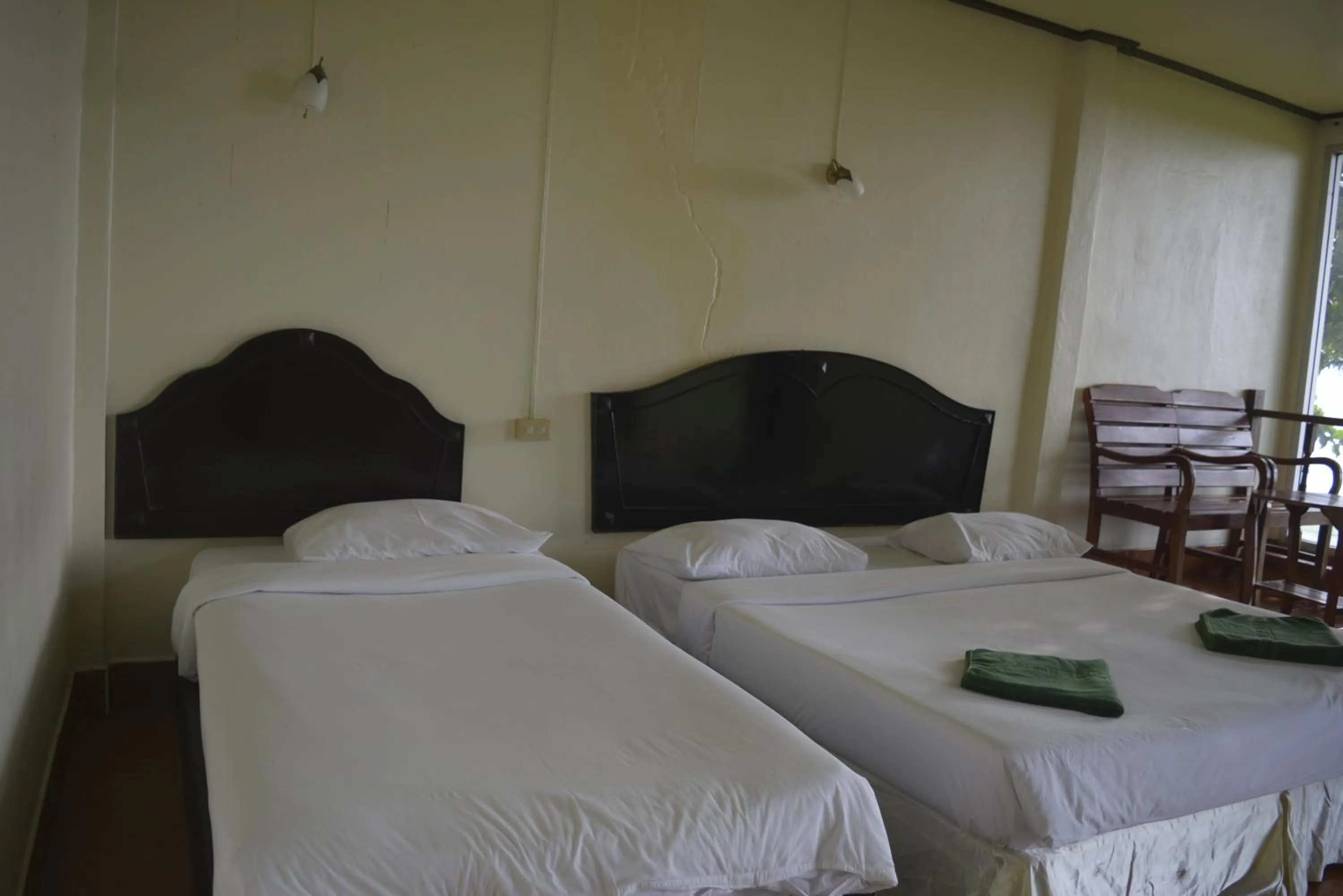 Bedroom, Bed in Phi Phi View Point Resort