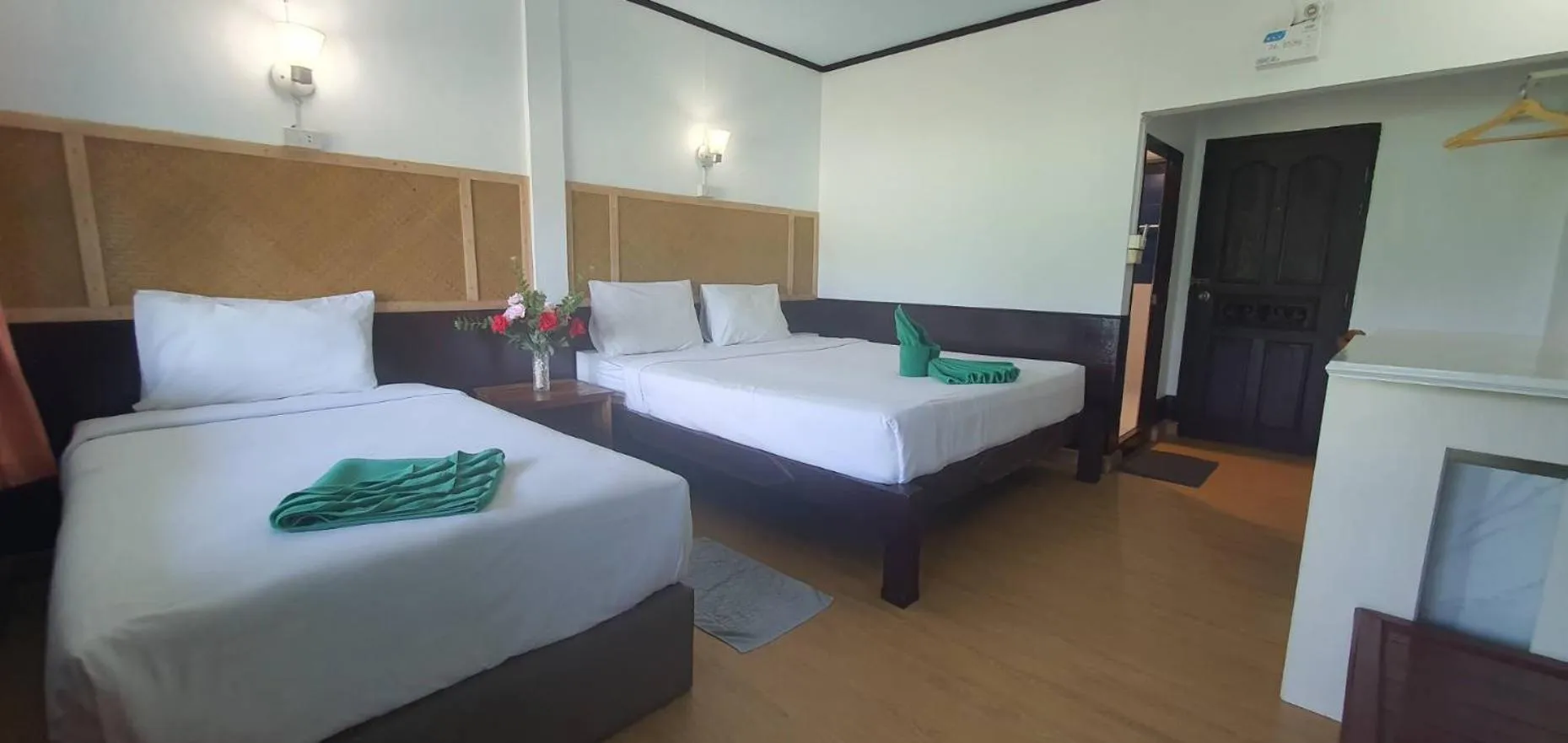 Bed in Phi Phi View Point Resort