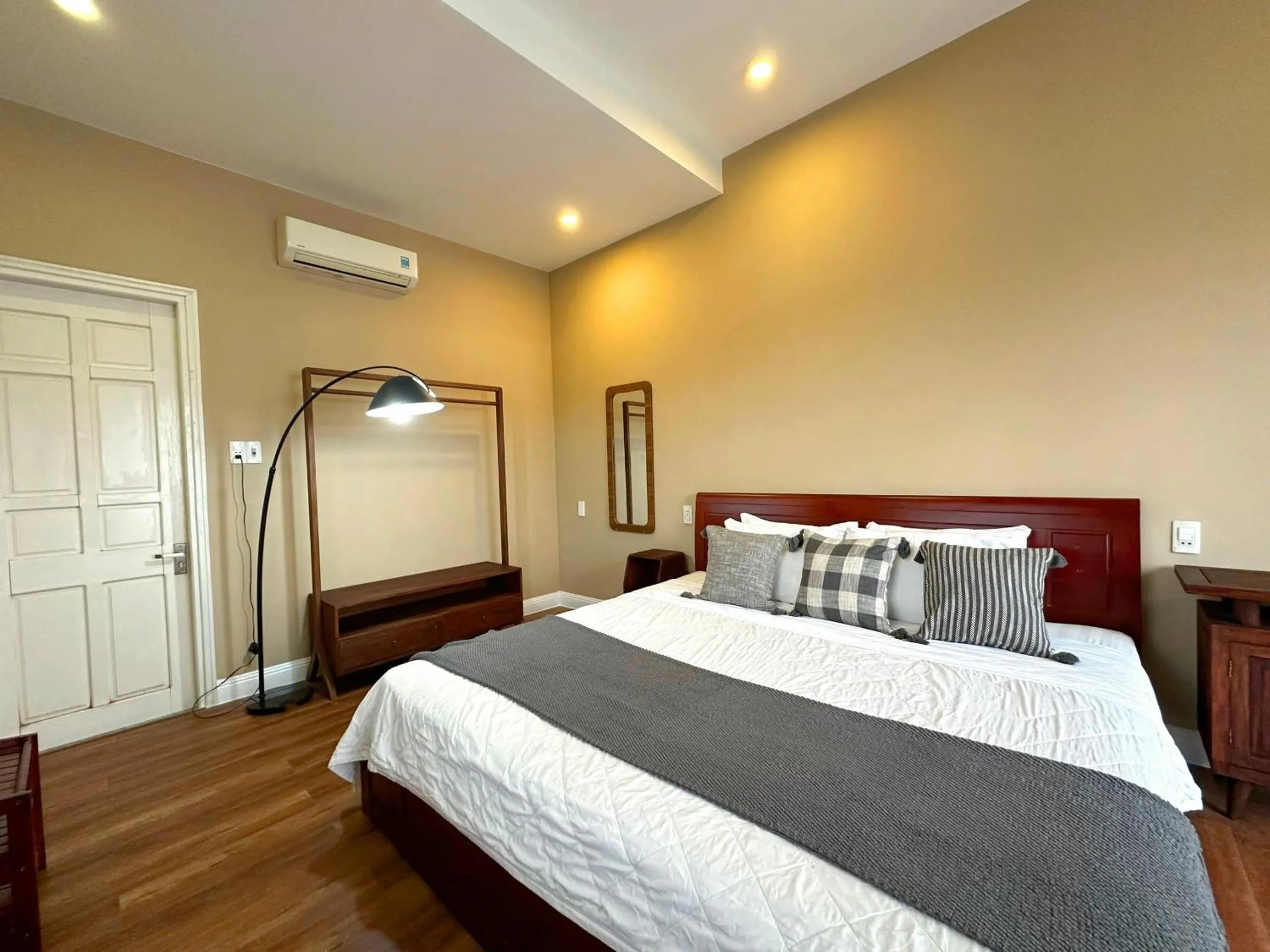 Bed in Fullhouse Hoian