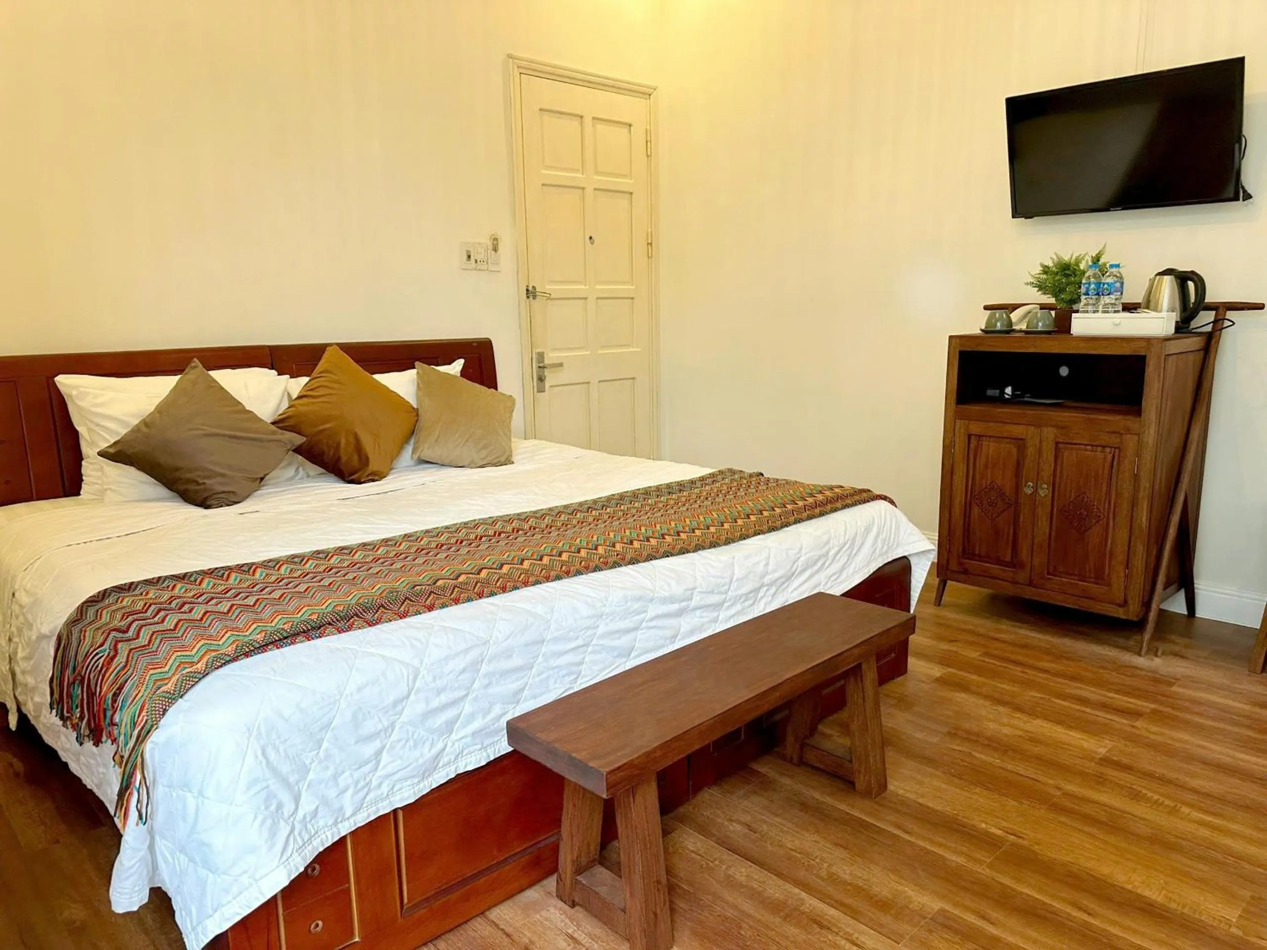 Bed in Fullhouse Hoian