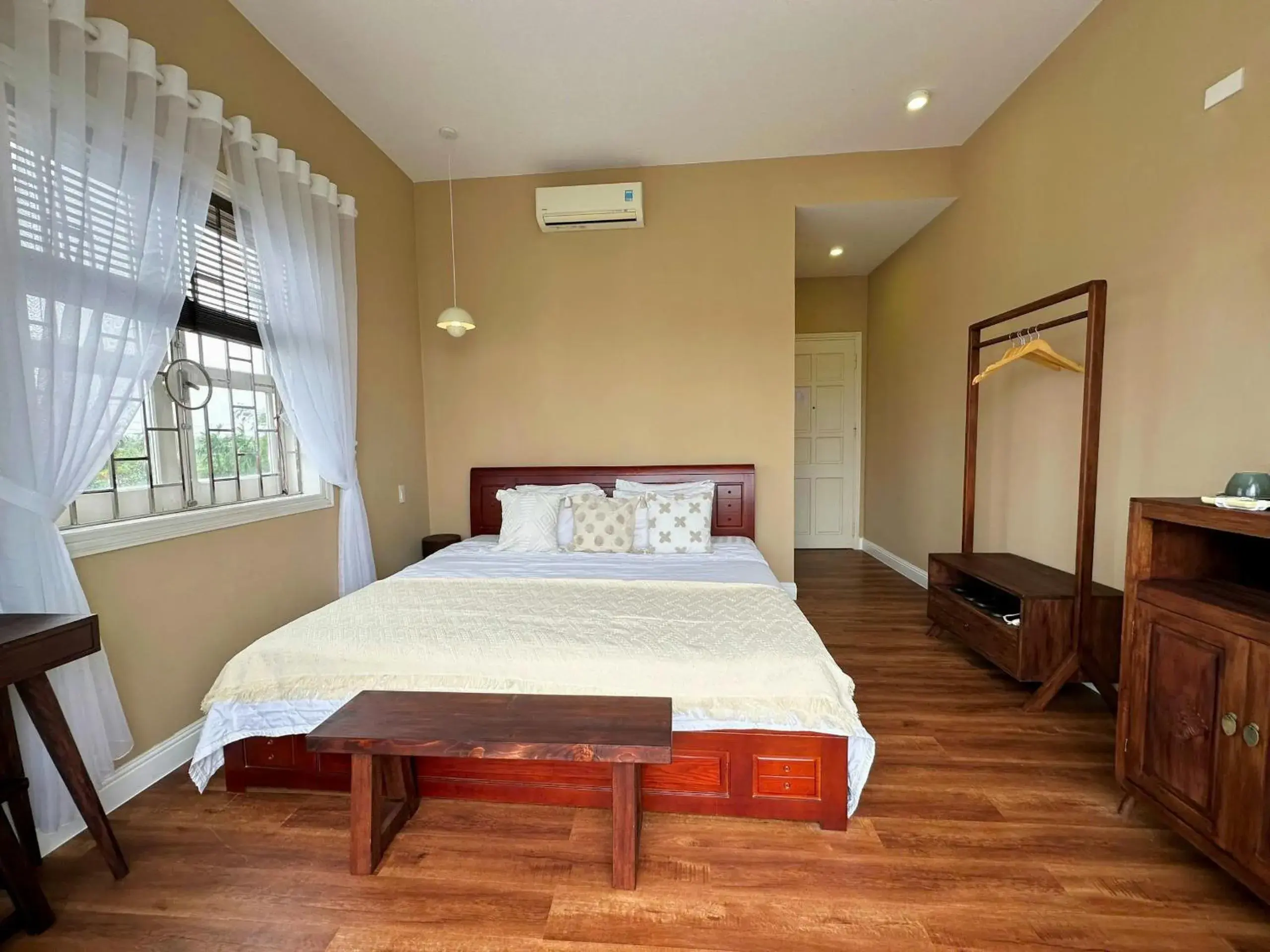 Superior Double Room with Balcony - single occupancy in Fullhouse Hoian Superior Double Room with Balcony - single occupancy in Fullhouse Hoian