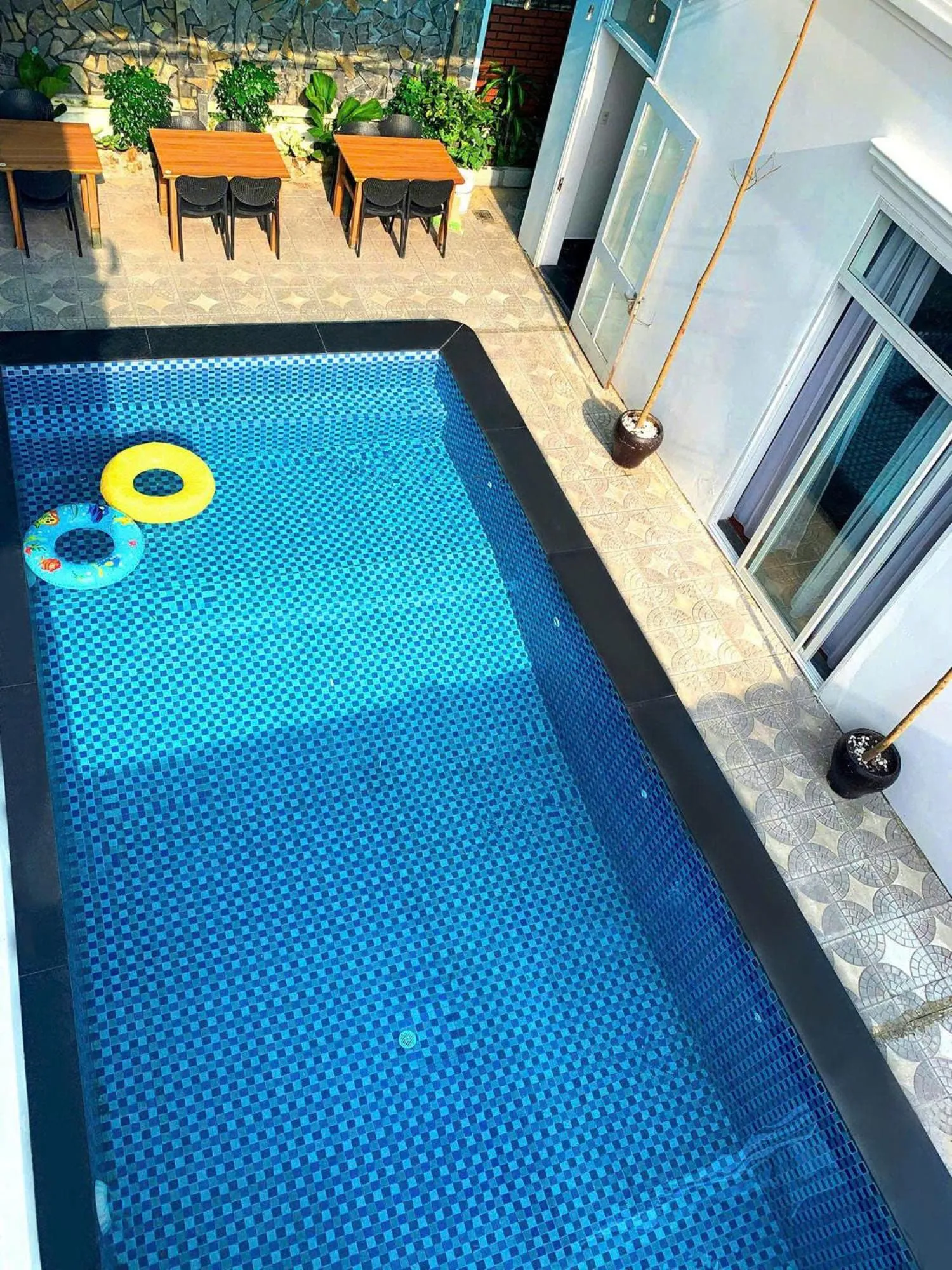 Swimming pool in Fullhouse Hoian