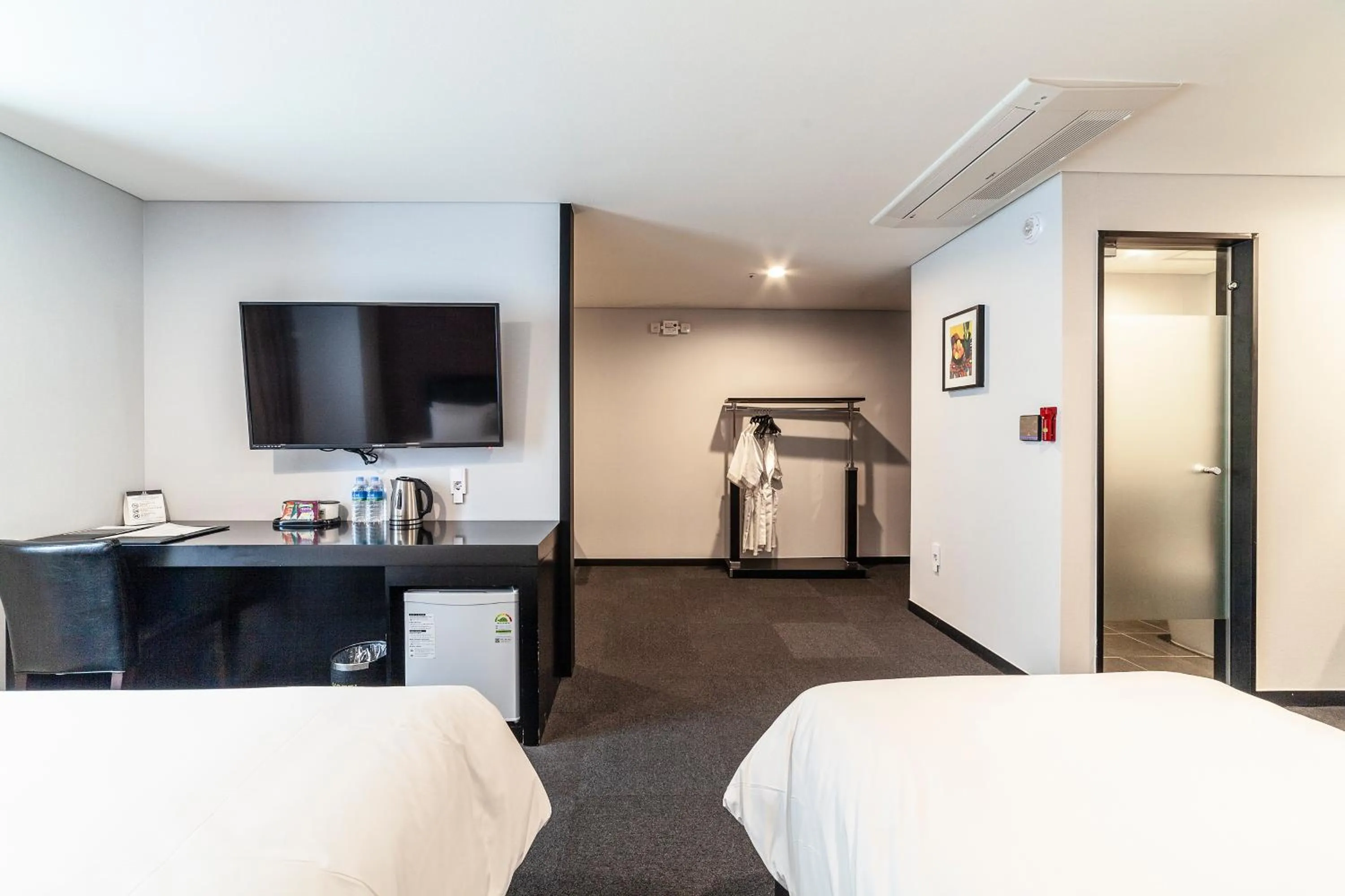 Bed in Gangneung Tourist Hotel