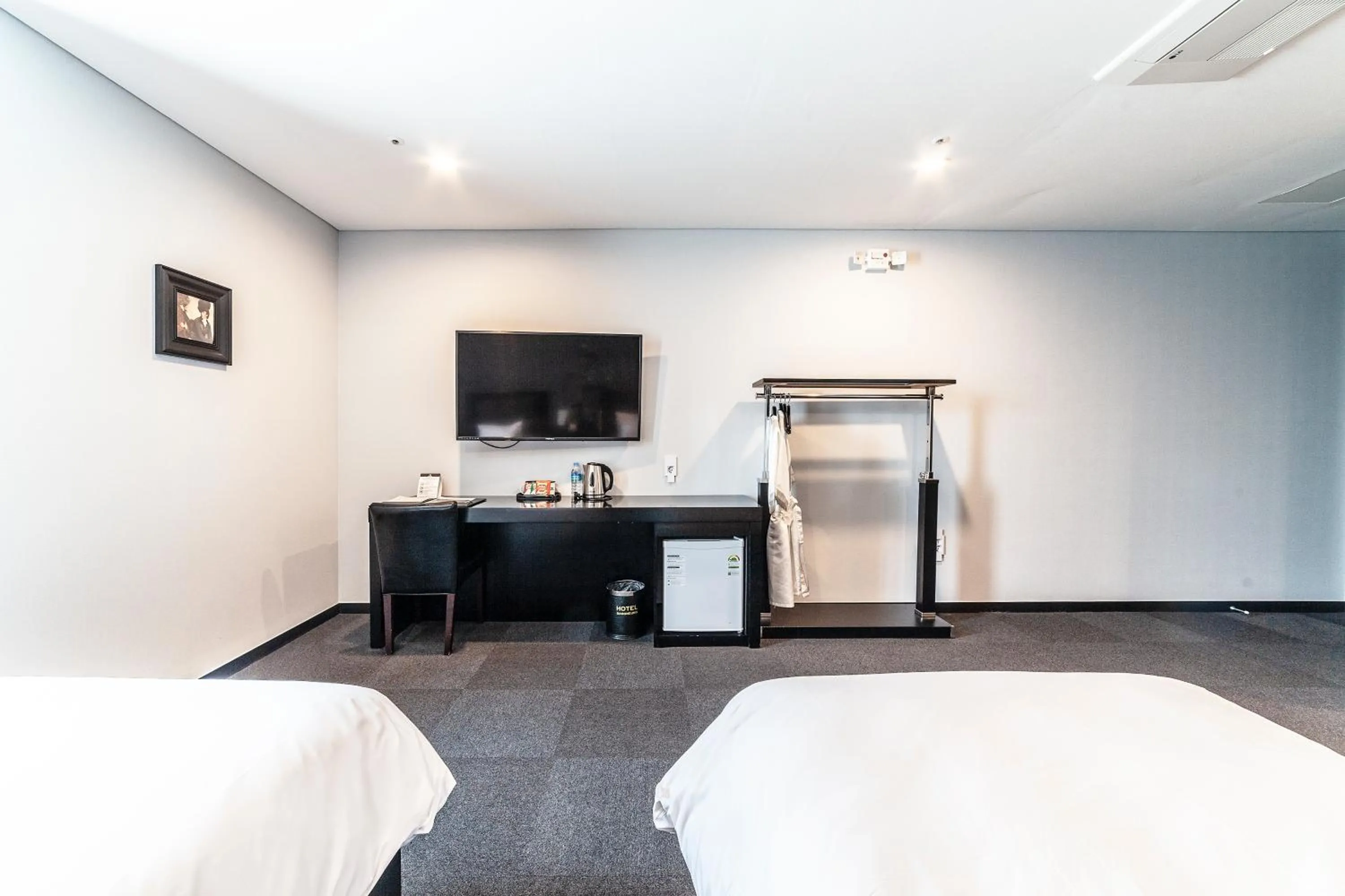 Bed in Gangneung Tourist Hotel