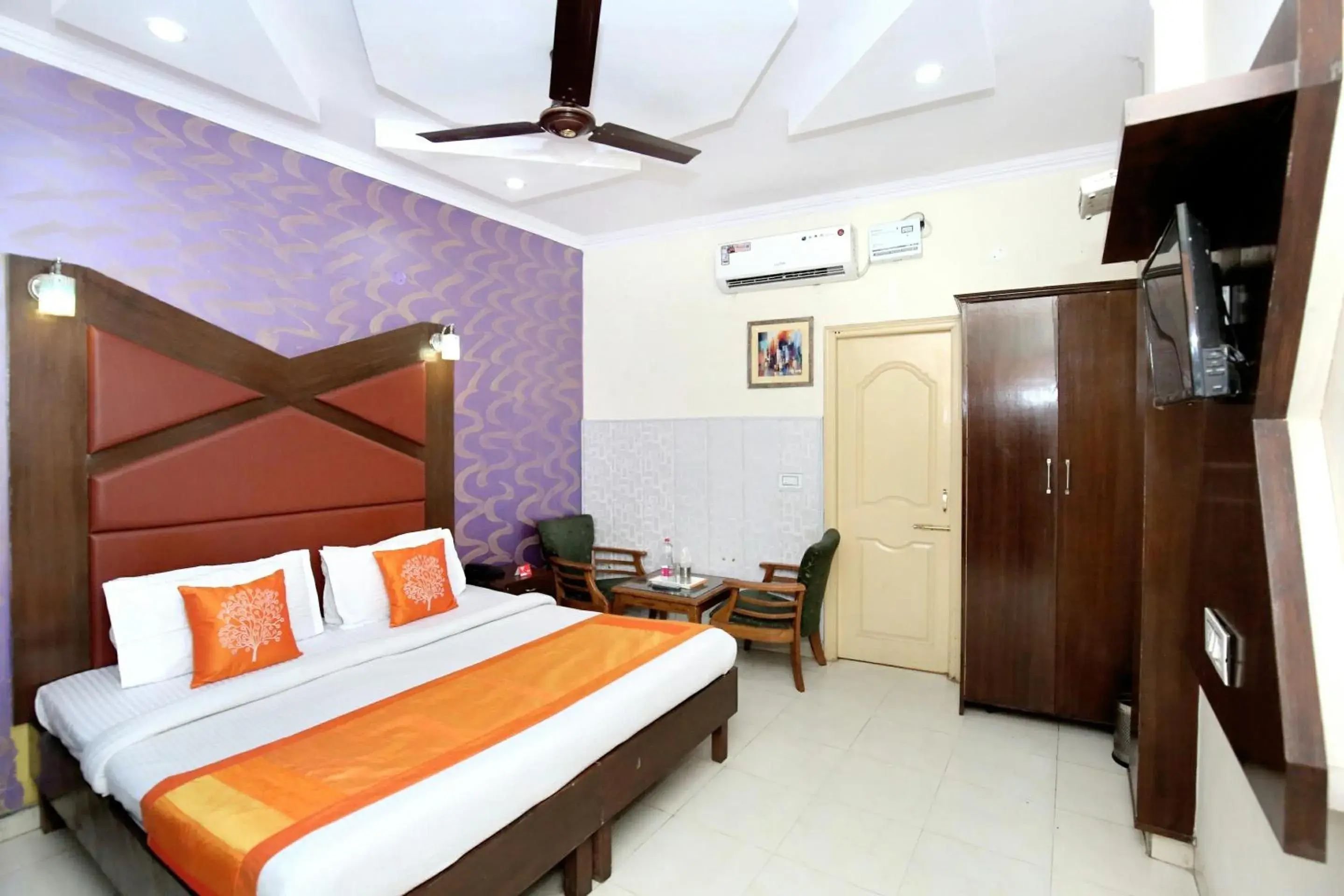Classic Triple Room - single occupancy in Hotel O Supremo Classic Triple Room - single occupancy in Hotel O Supremo
