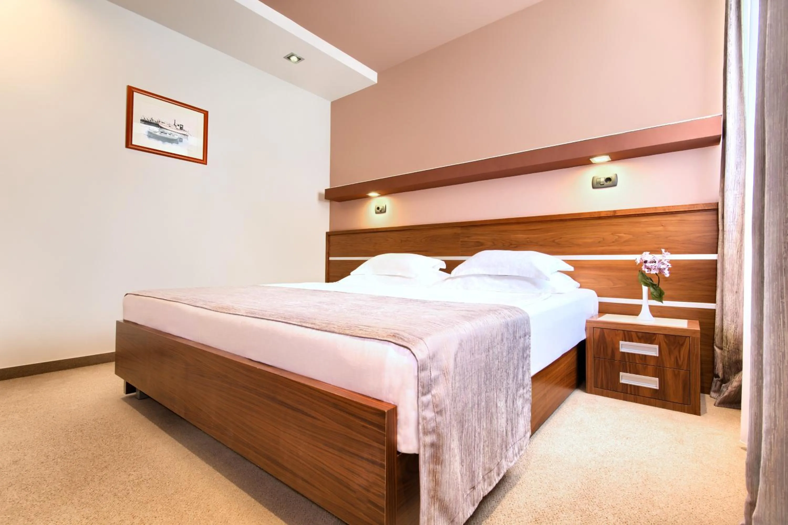 Bedroom, Bed in Hotel Plaža