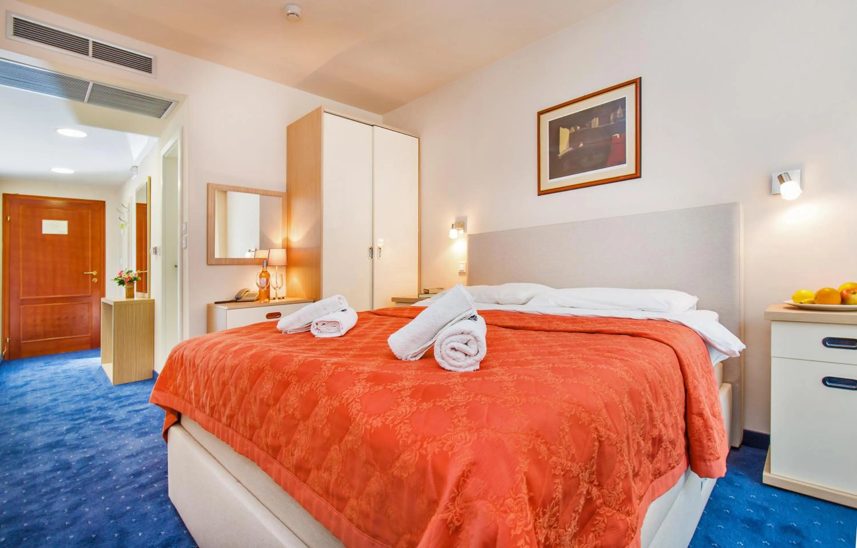 Photo of the whole room, Bed in Hotel Dubrovnik