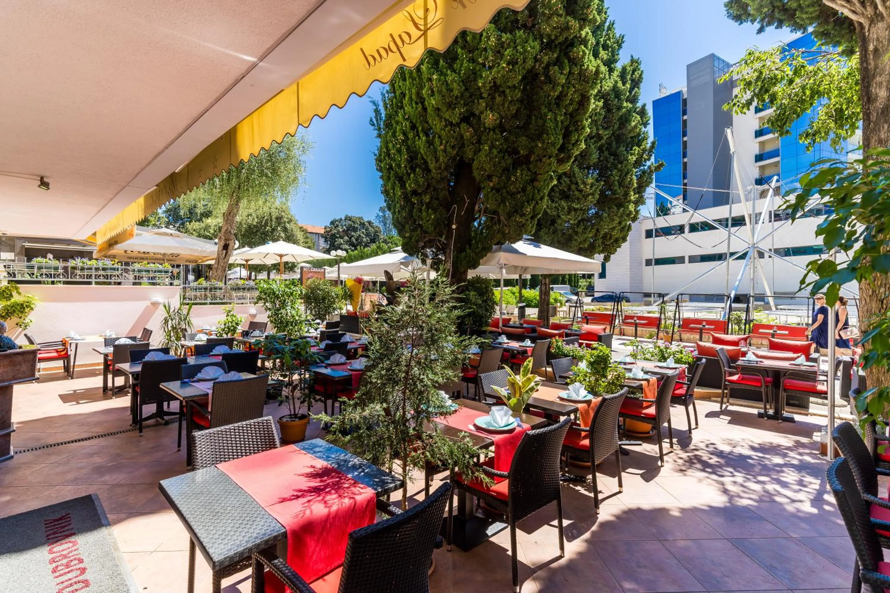 Restaurant/places to eat in Hotel Dubrovnik