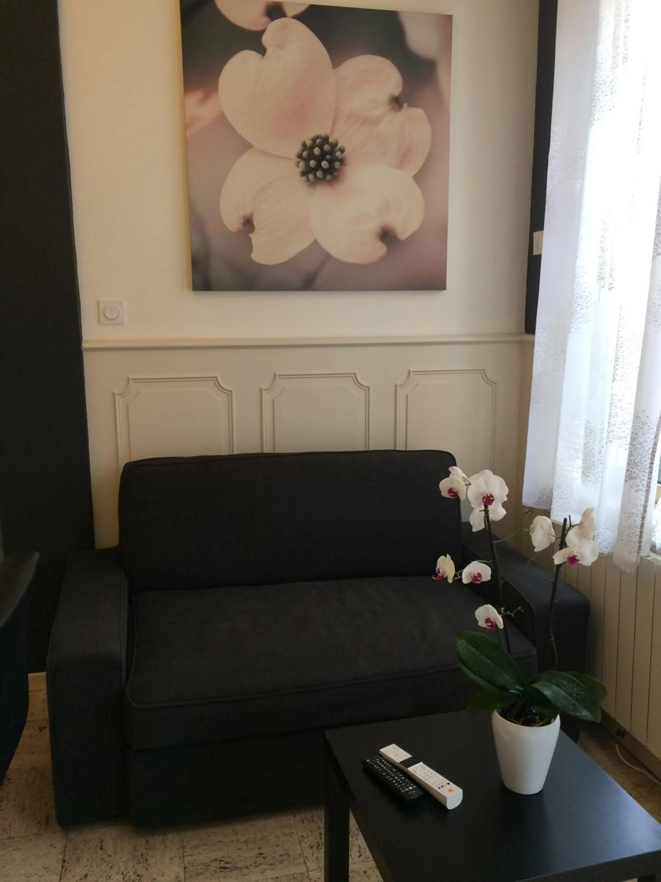 Living room in Appart'hôtel et chambres Lens