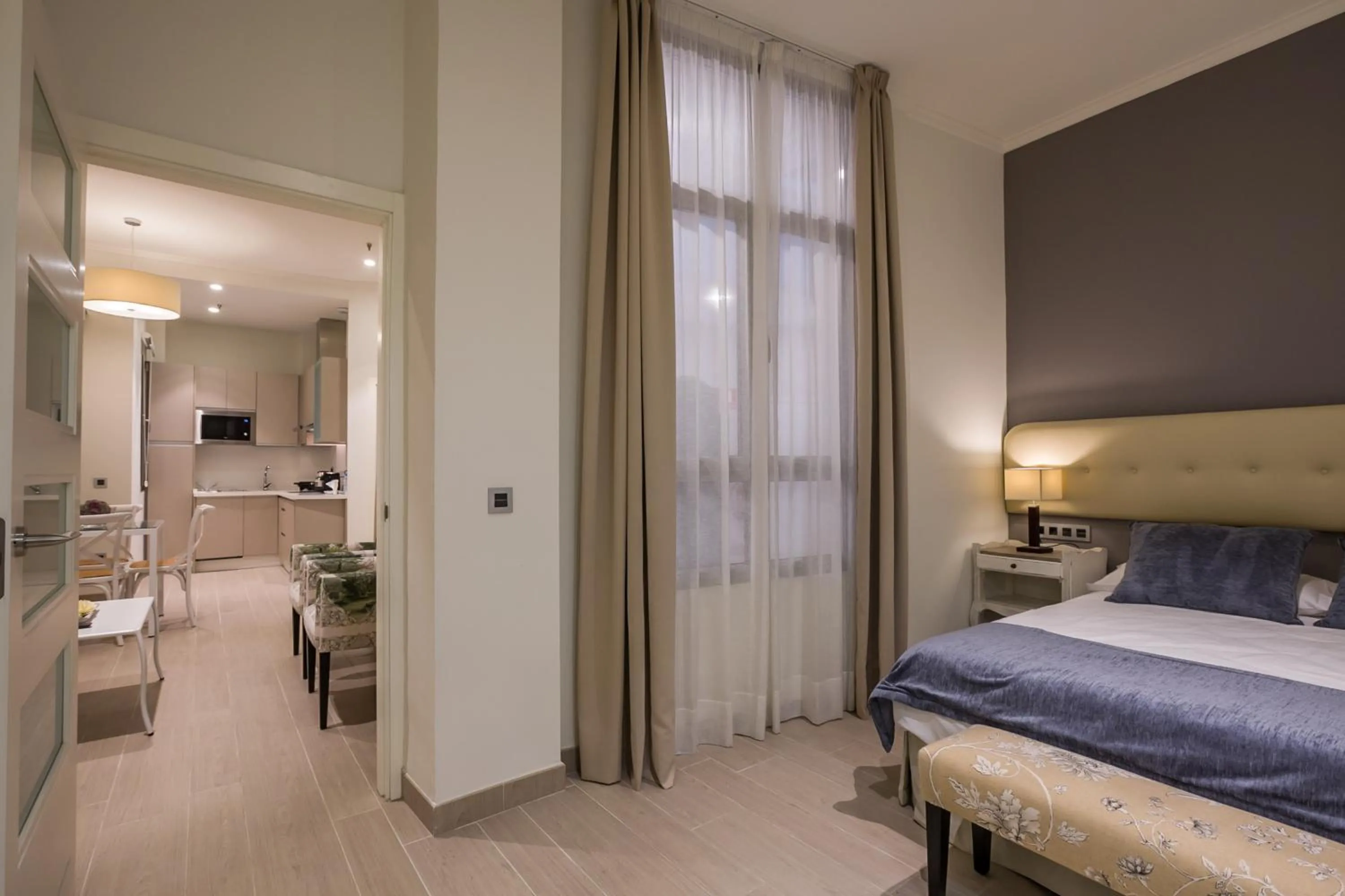 Photo of the whole room, Bed in Welldone Cathedral Suites