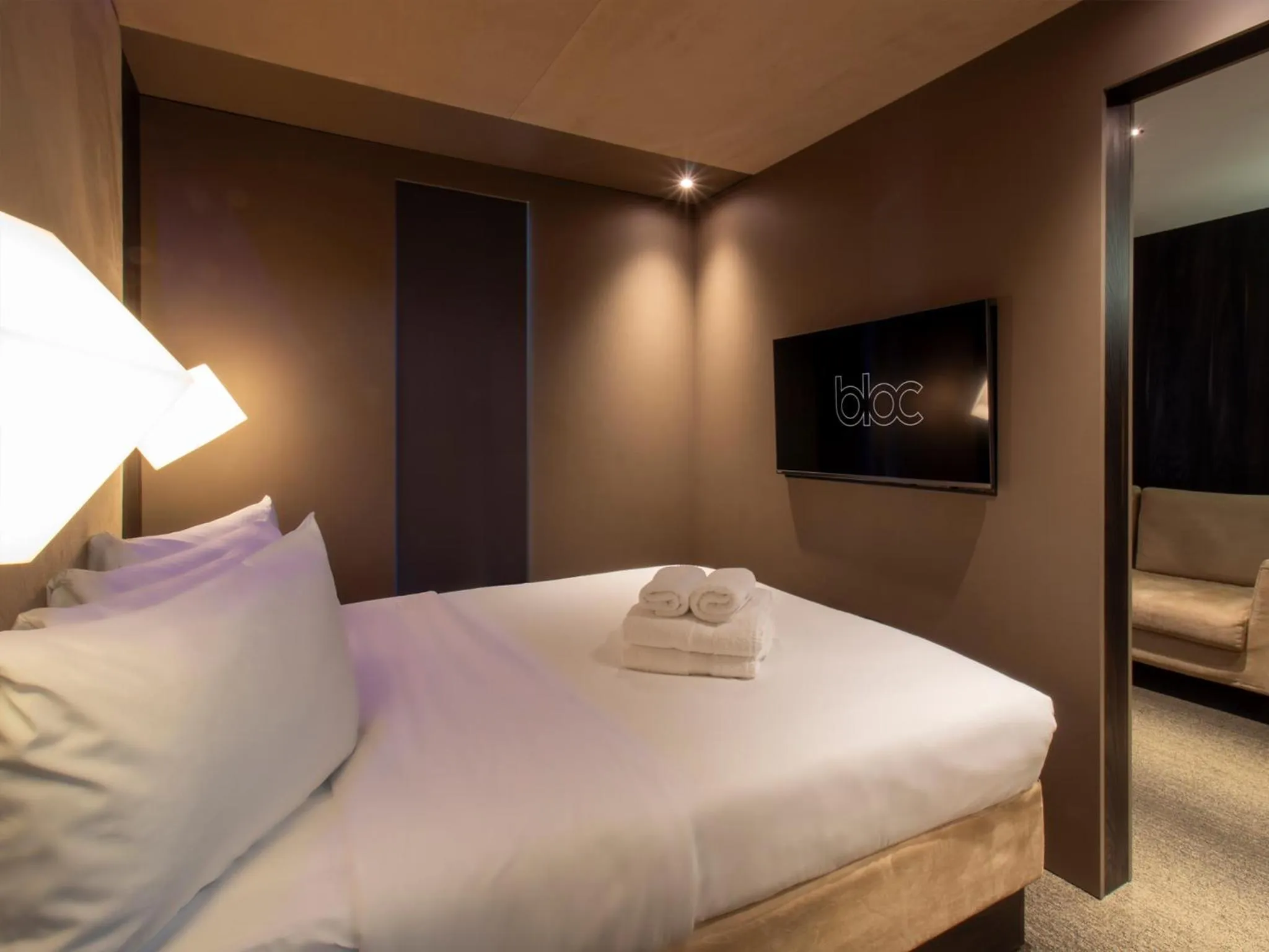 Bedroom, Bed in Apartment Bloc