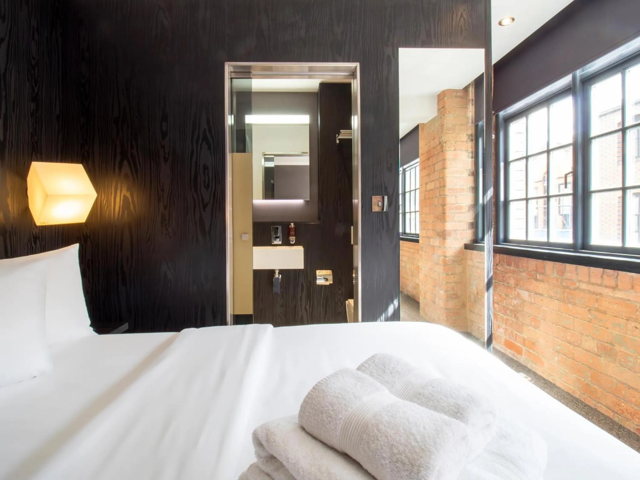 Bedroom, Bed in Apartment Bloc