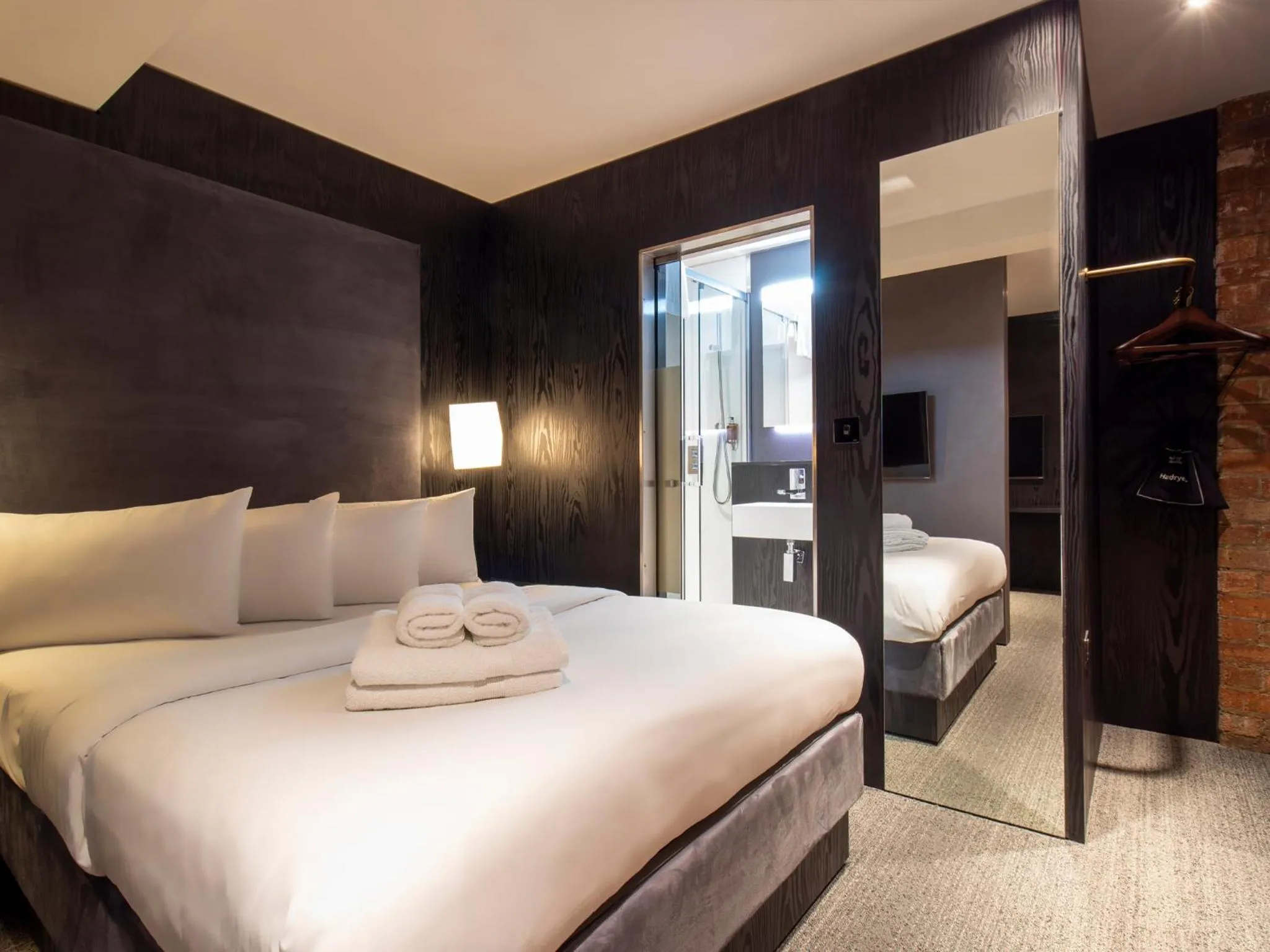 Bedroom, Bed in Apartment Bloc