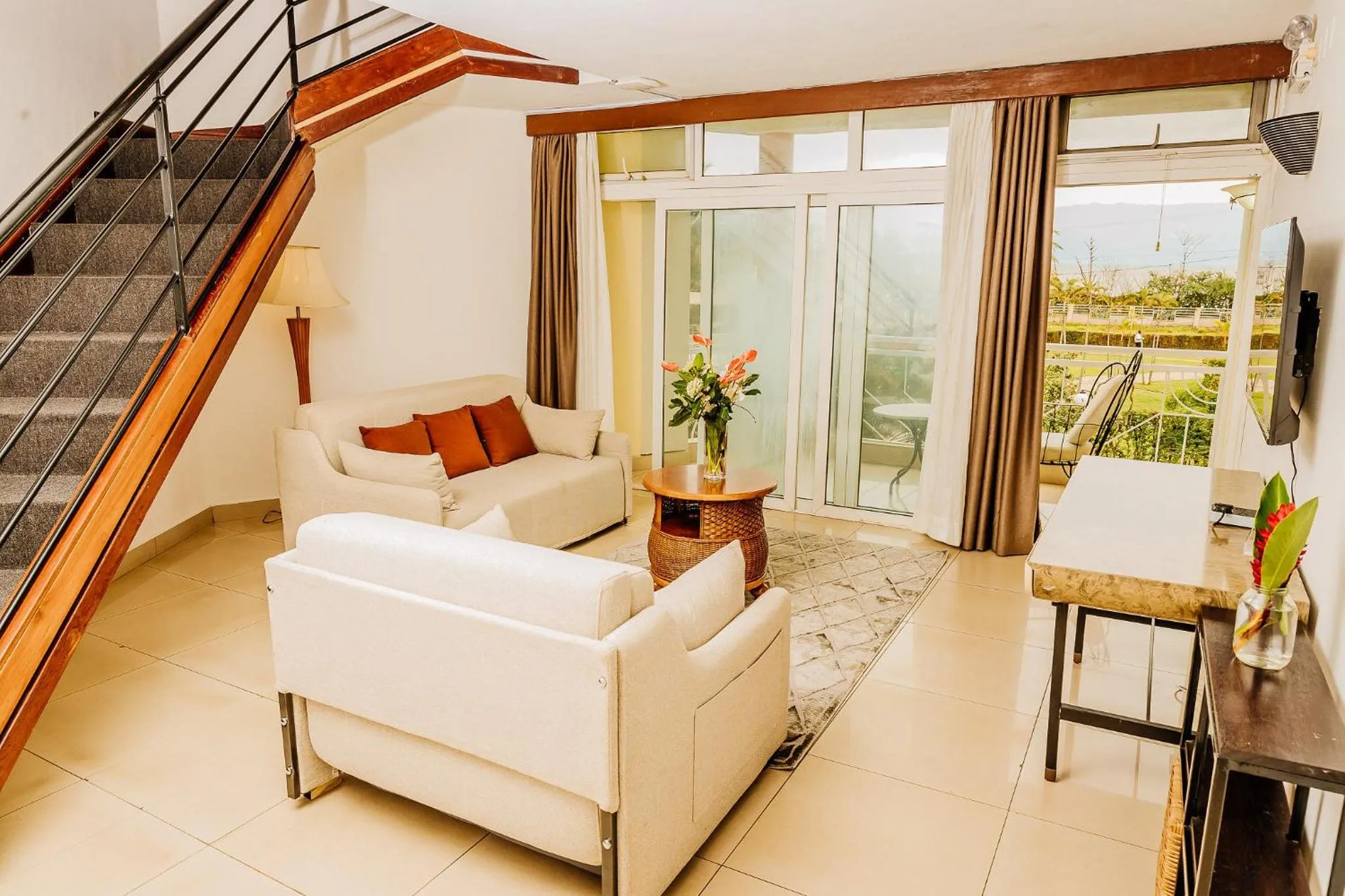 Property building in Hotel Safari Gate