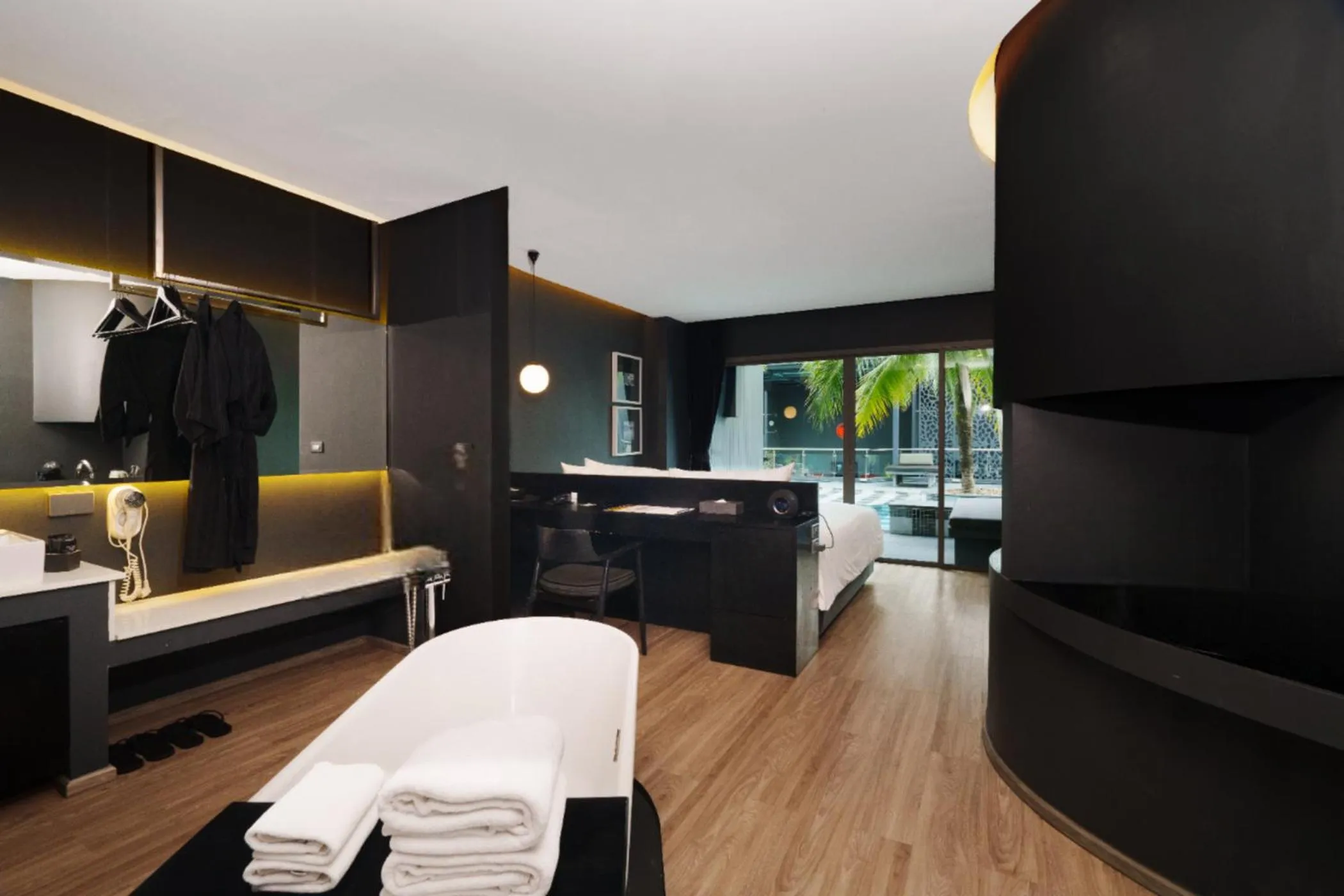 Bedroom, Bed in Hotel Tide Phuket Beachfront