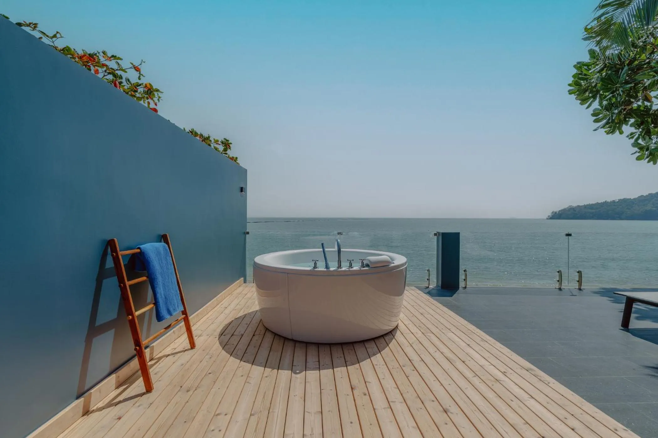 Balcony/Terrace in Hotel Tide Phuket Beachfront
