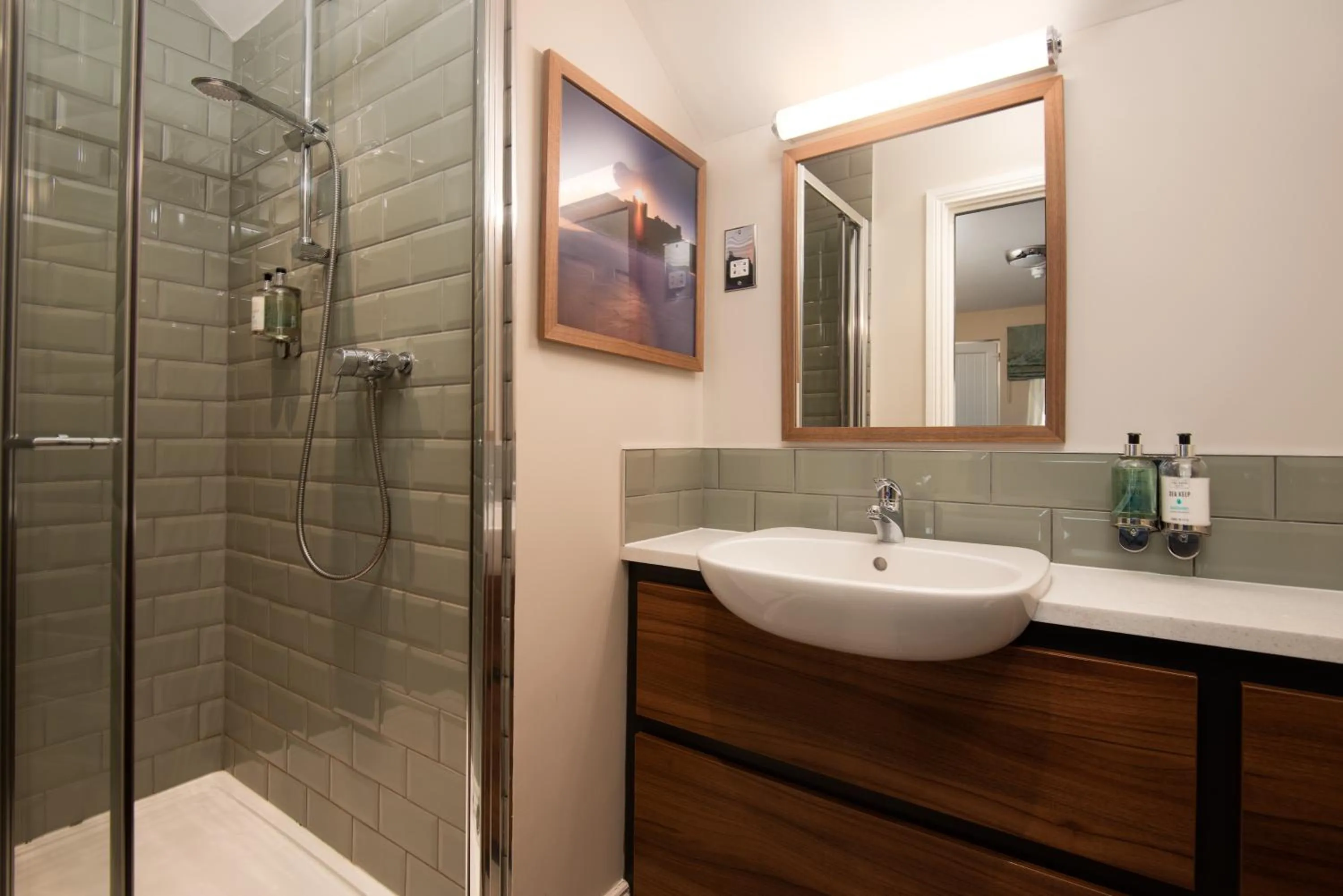 Bathroom in The Lindisfarne Inn - The Inn Collection Group
