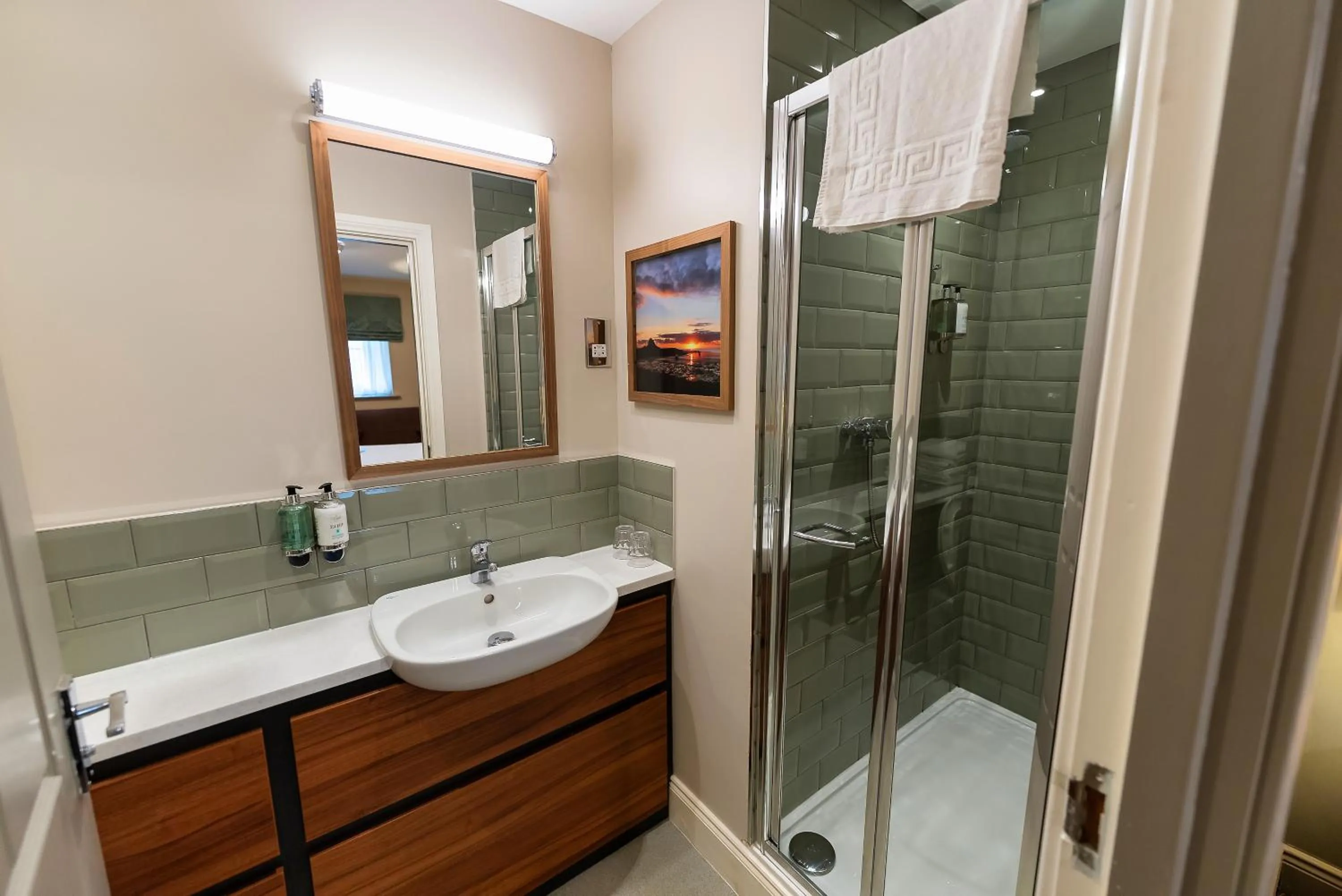 Bathroom in The Lindisfarne Inn - The Inn Collection Group