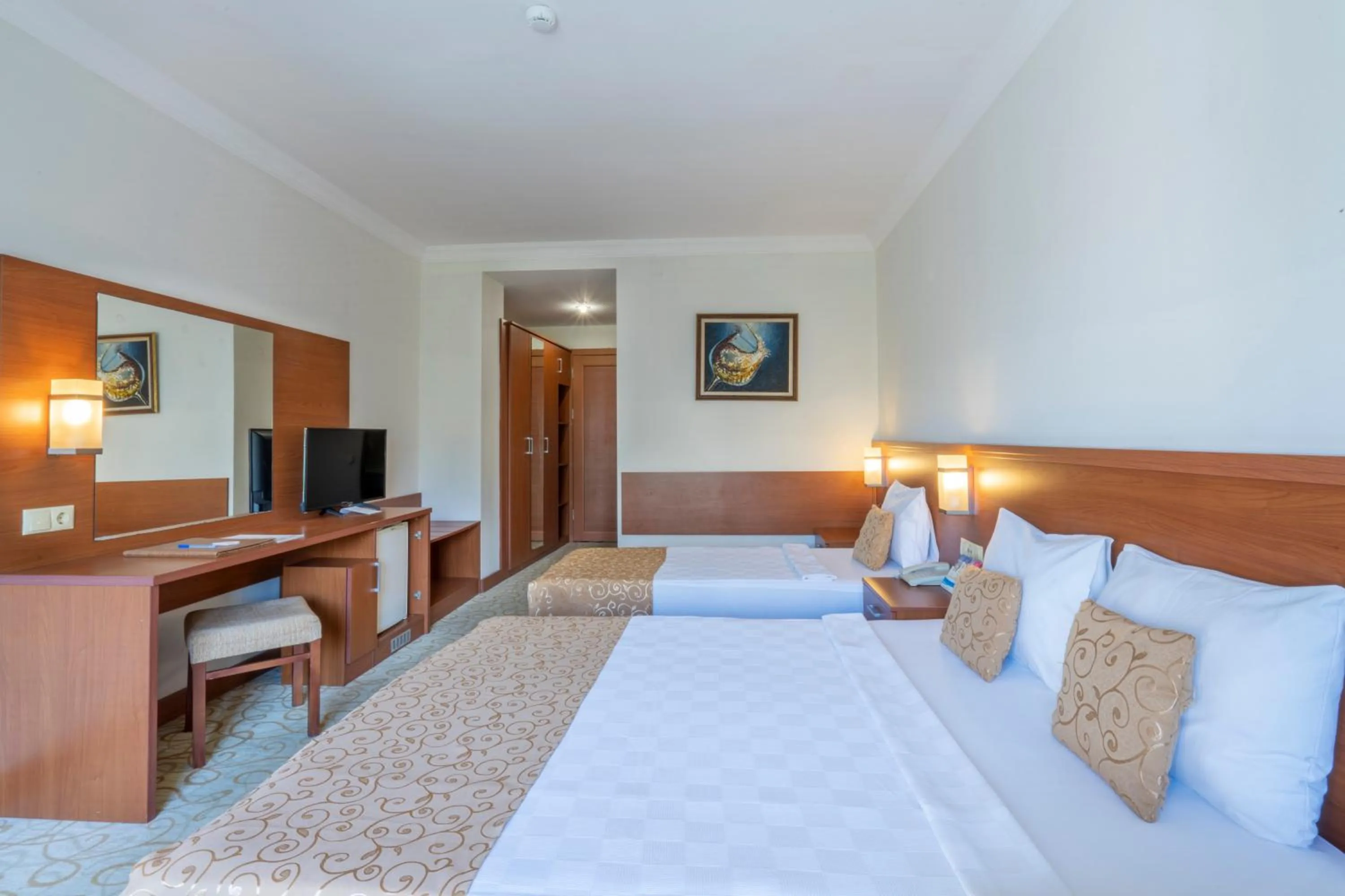 Photo of the whole room, Bed in Miarosa Konakli Garden