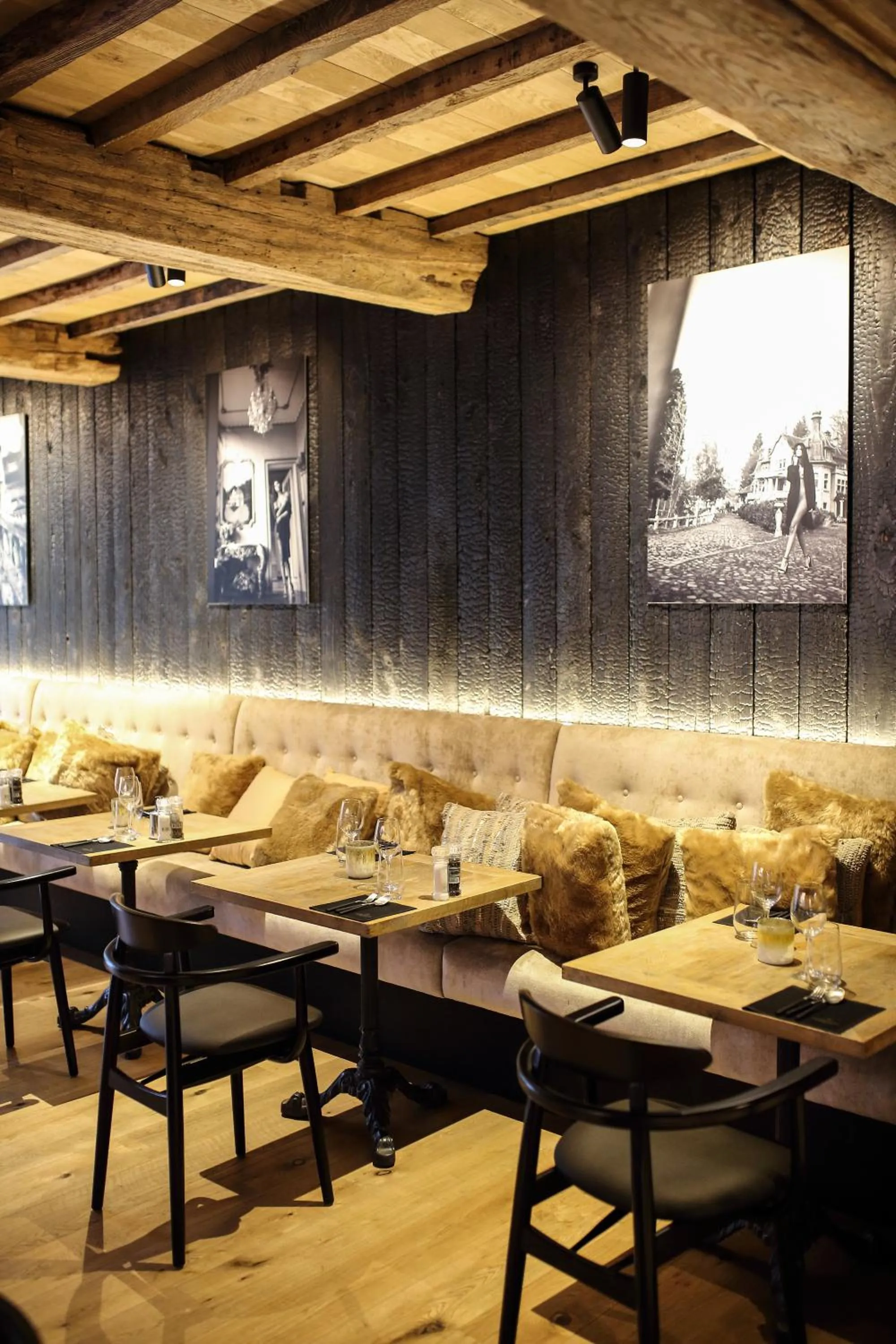 Restaurant/places to eat in Hotel Sanglier