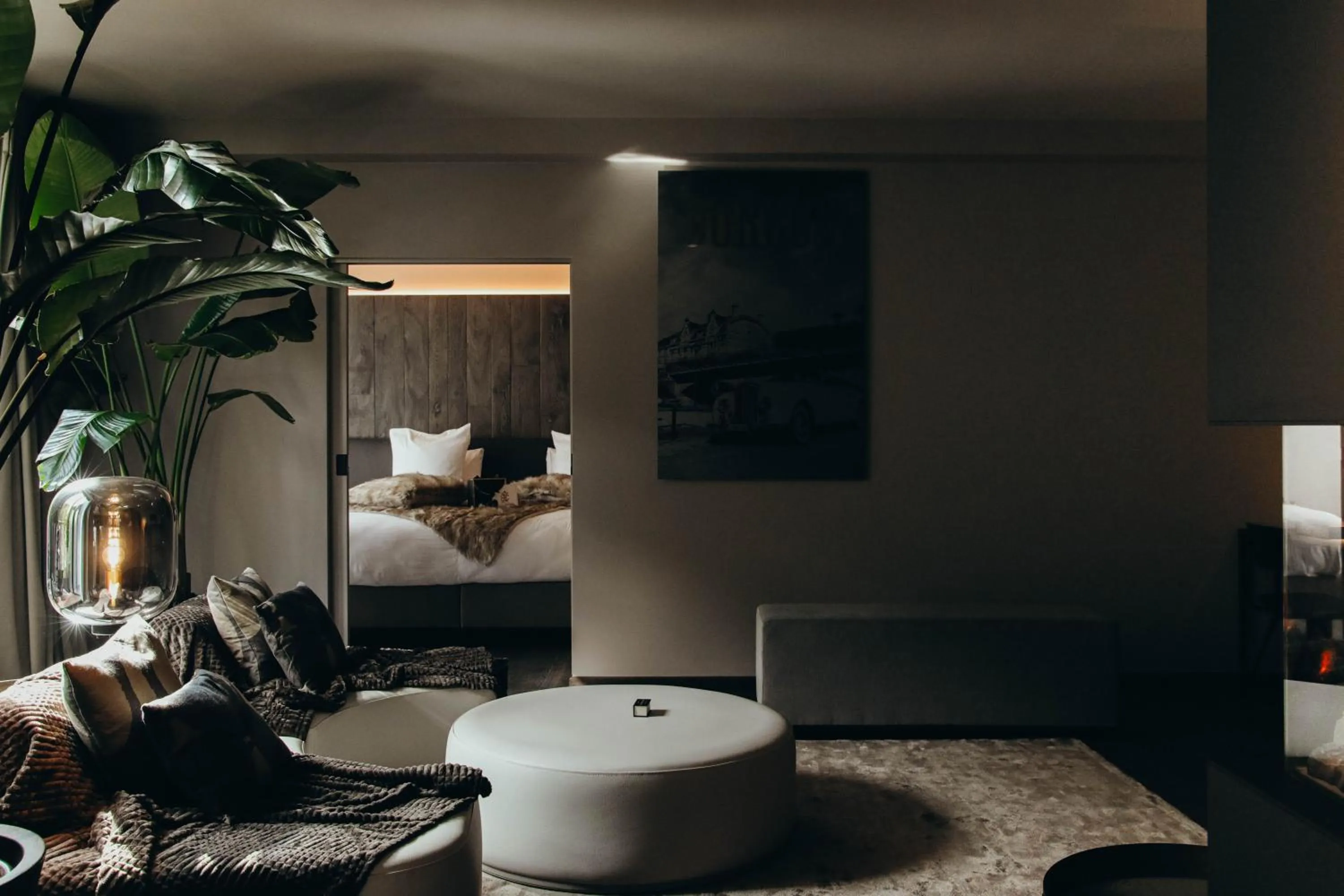 Seating area, Bed in Hotel Sanglier