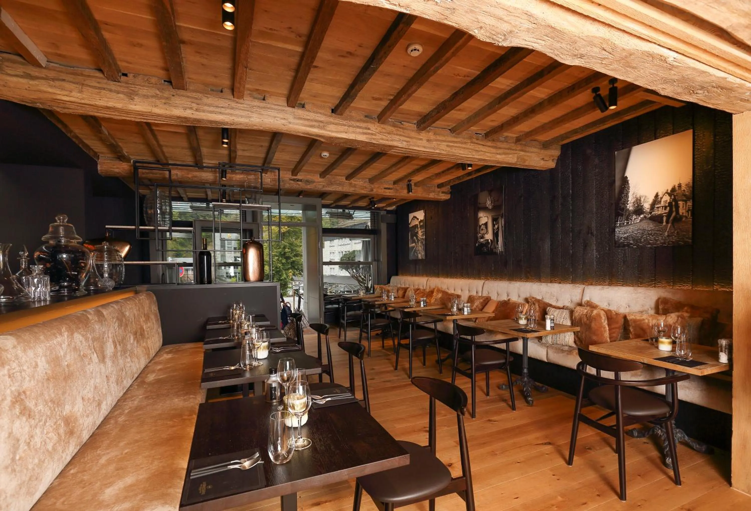 Restaurant/places to eat in Hotel Sanglier