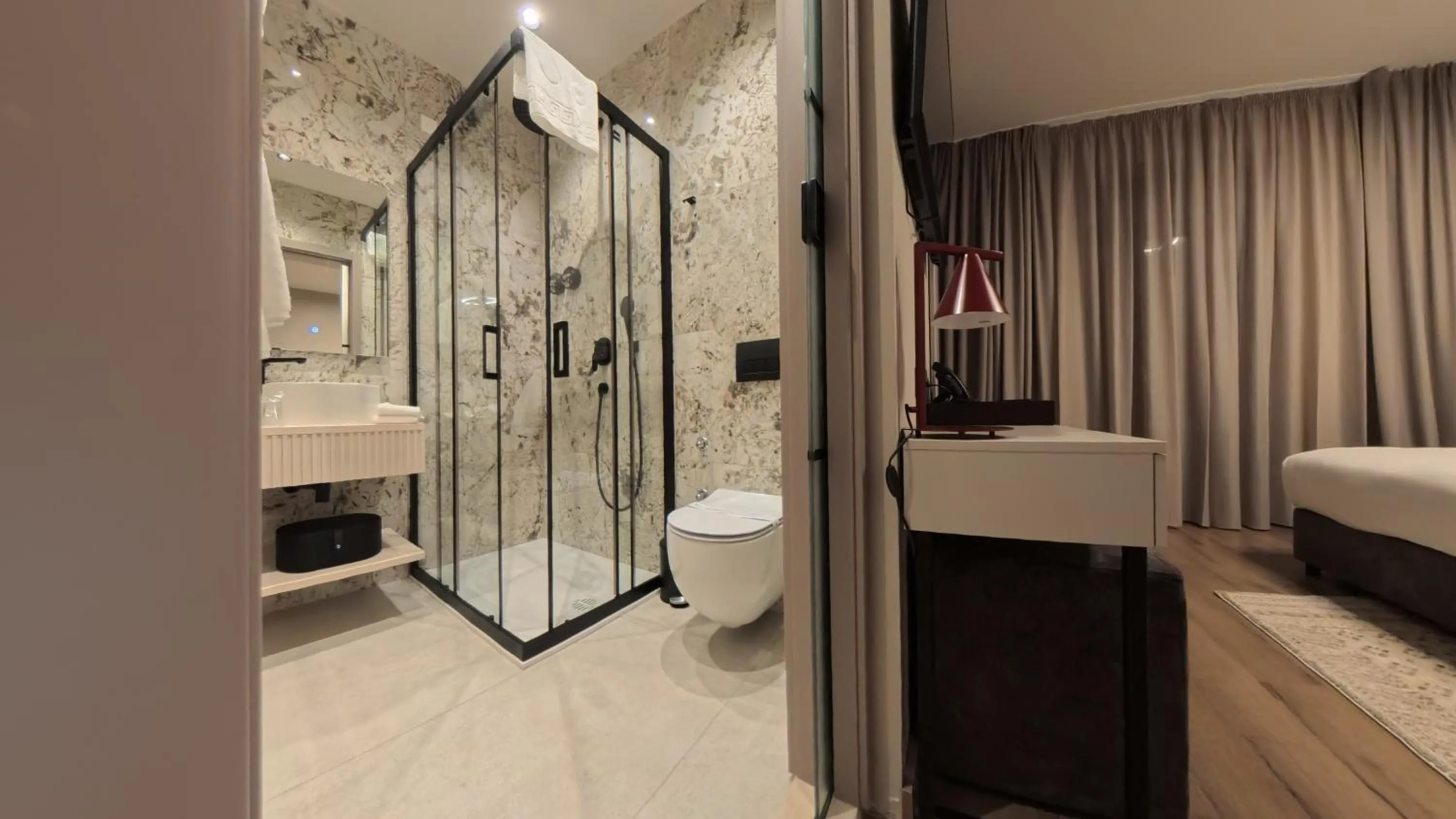 Bathroom in Hotel Aquarius Dubrovnik