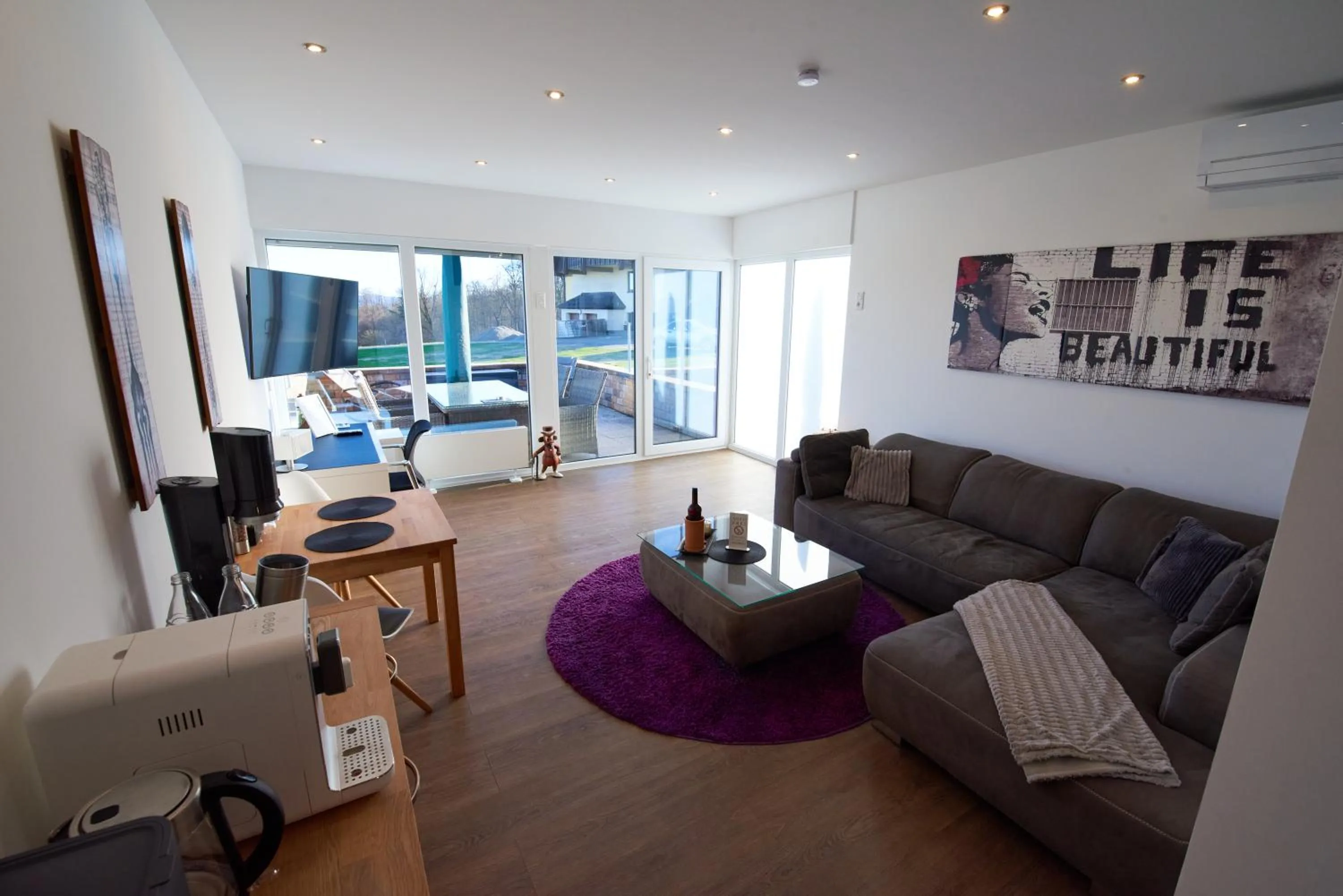 TV and multimedia in Business Apartments Höfle