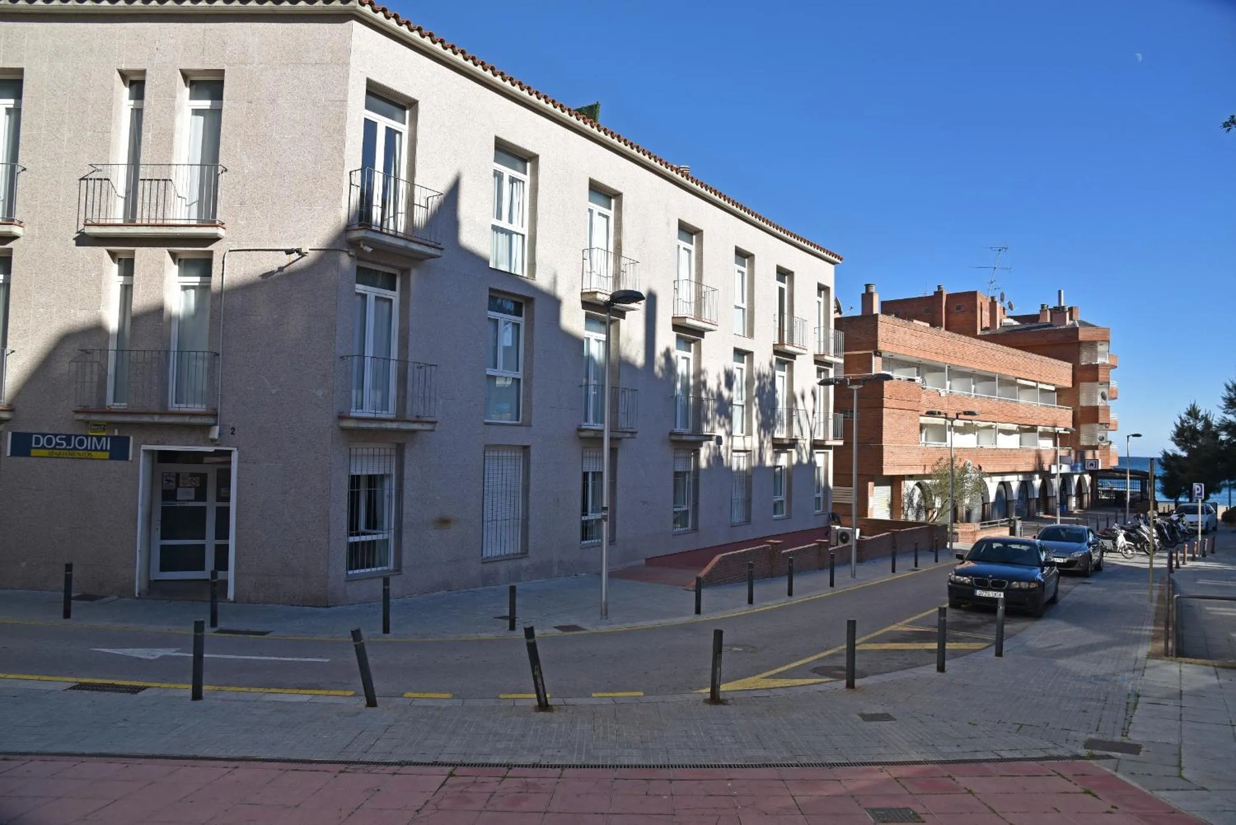 Property building in Apartamentos AR Dosjoimi