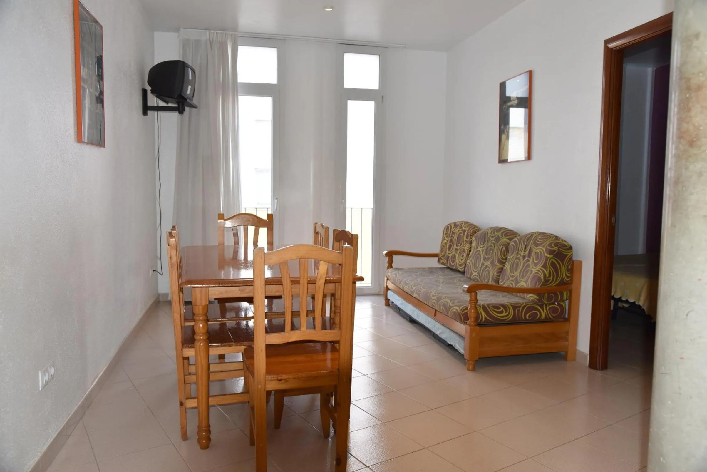 Dining area in Apartamentos AR Dosjoimi