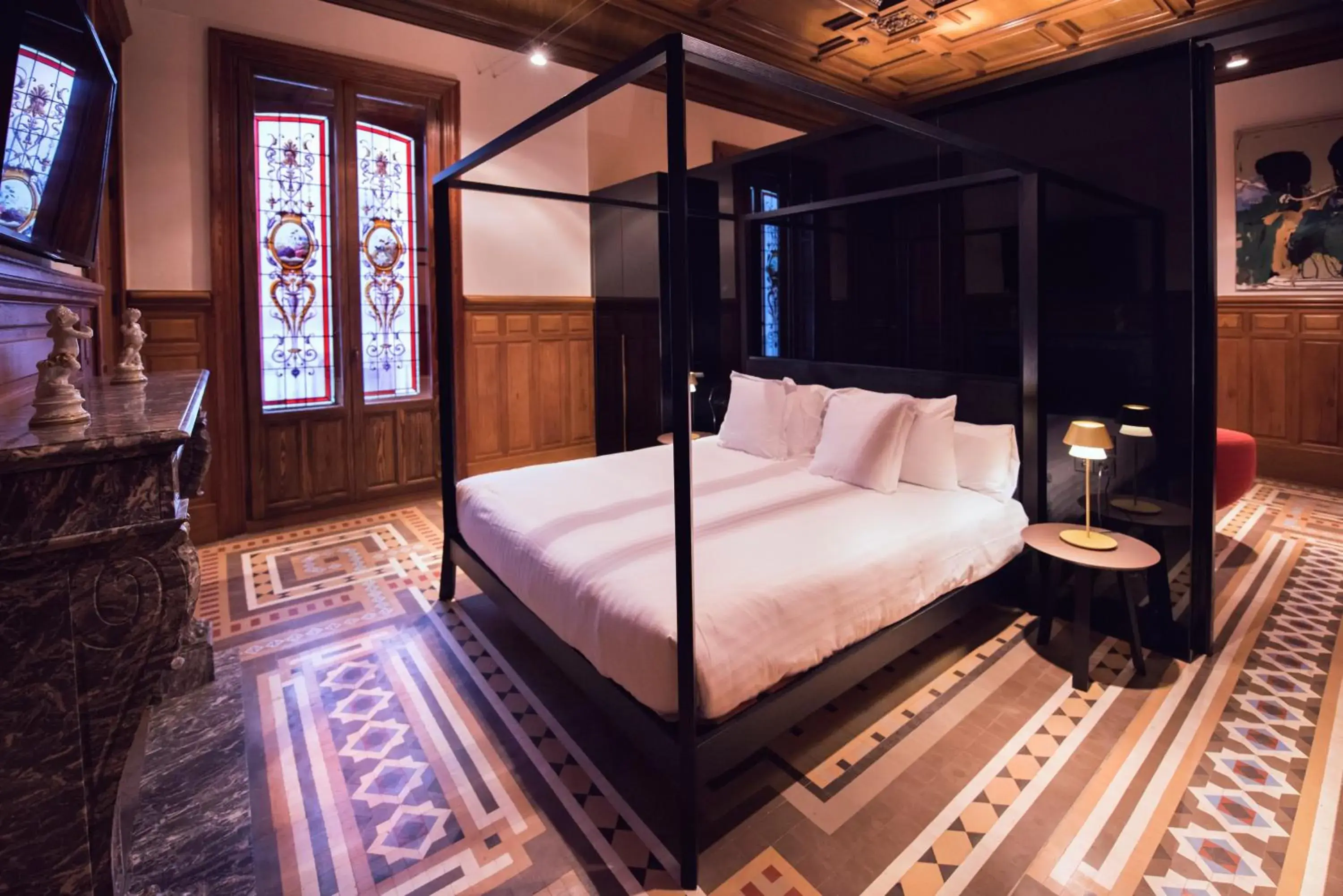 Two-Bedroom Apartment in Palacio Salvetti Suites Two-Bedroom Apartment in Palacio Salvetti Suites