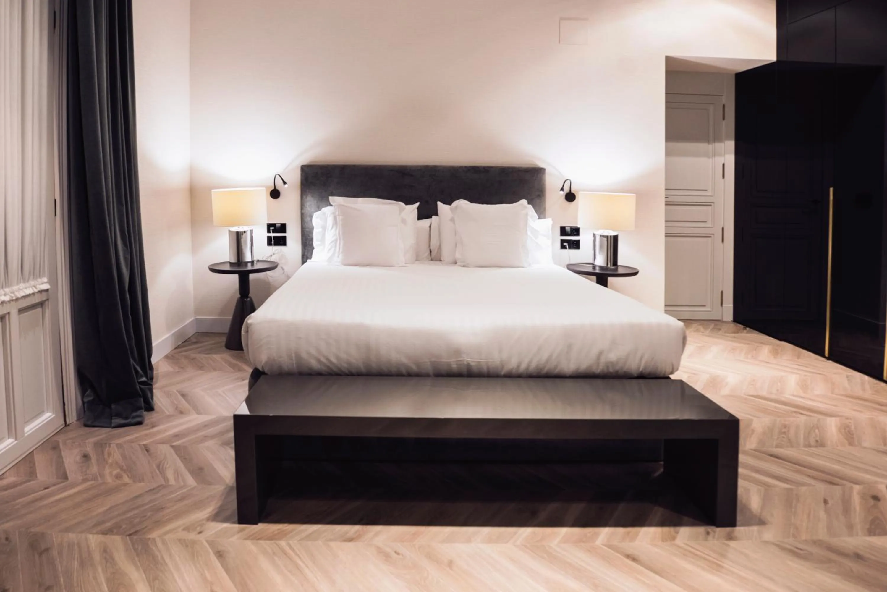 Bedroom, Bed in Palacio Salvetti Suites