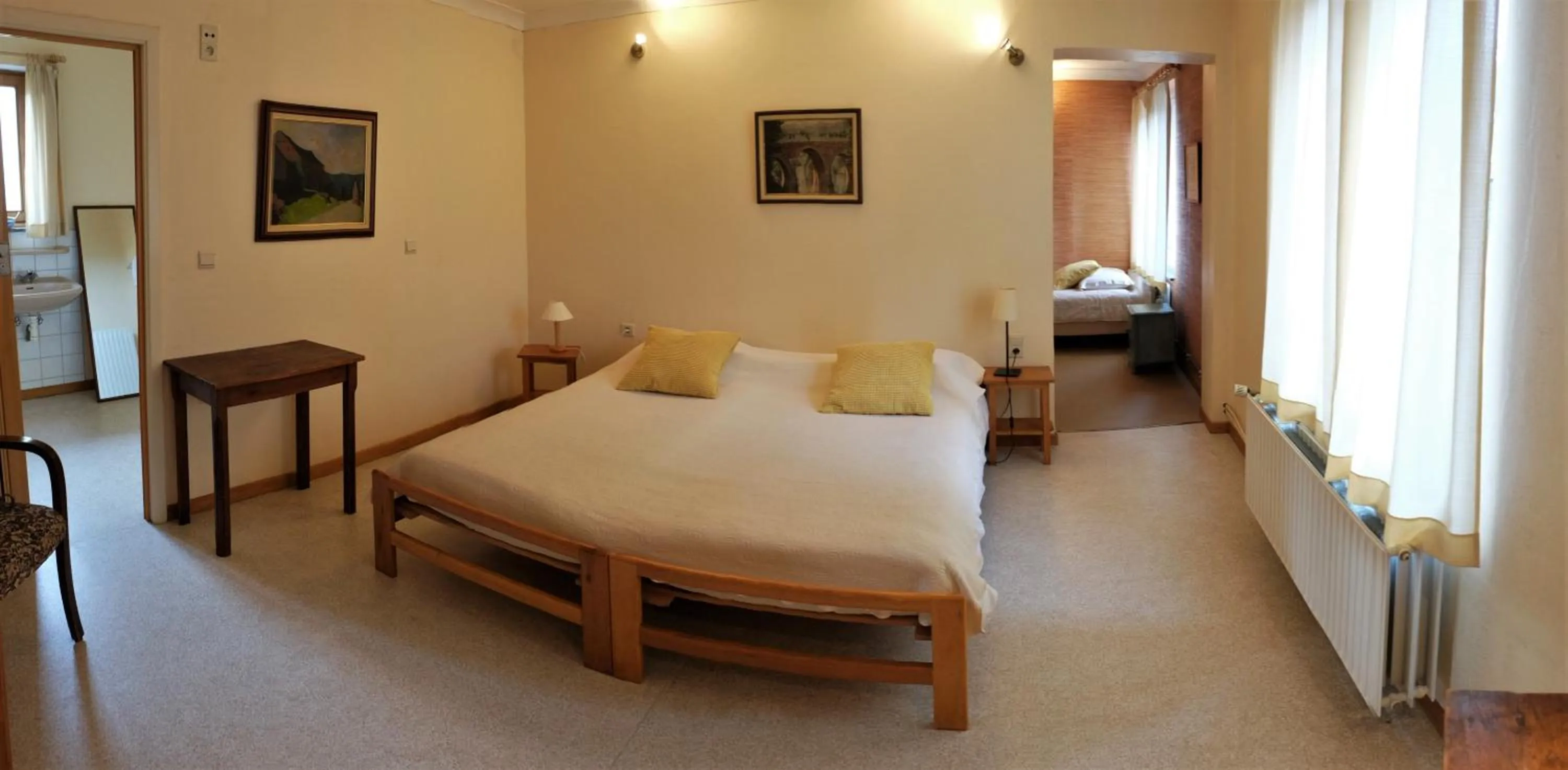 Bed in Hotel Beau Rivage and Restaurant Koulic