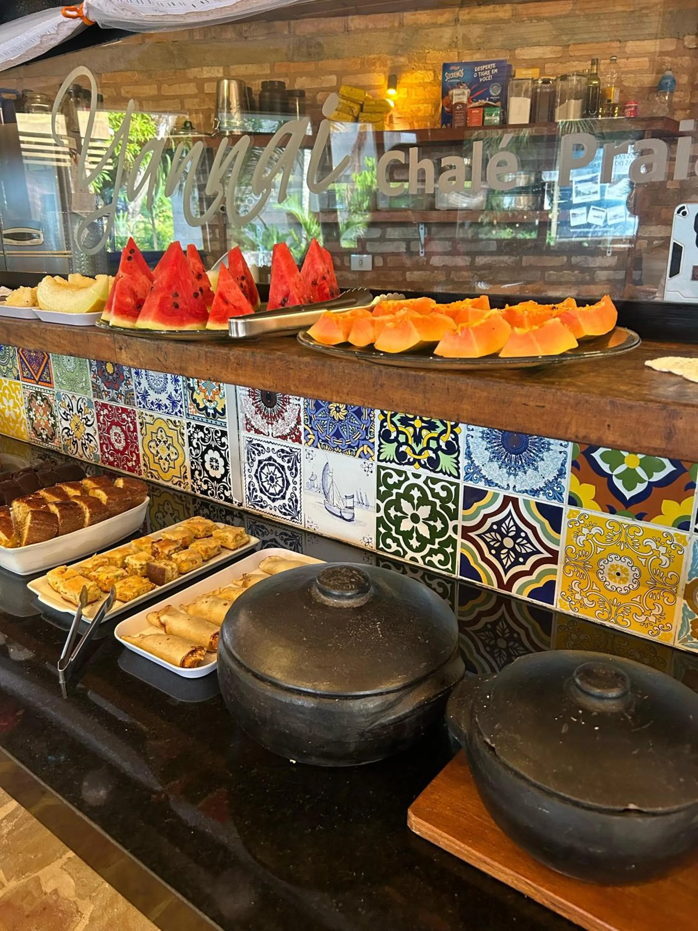 Food and drinks in Yannai Chalé Praia