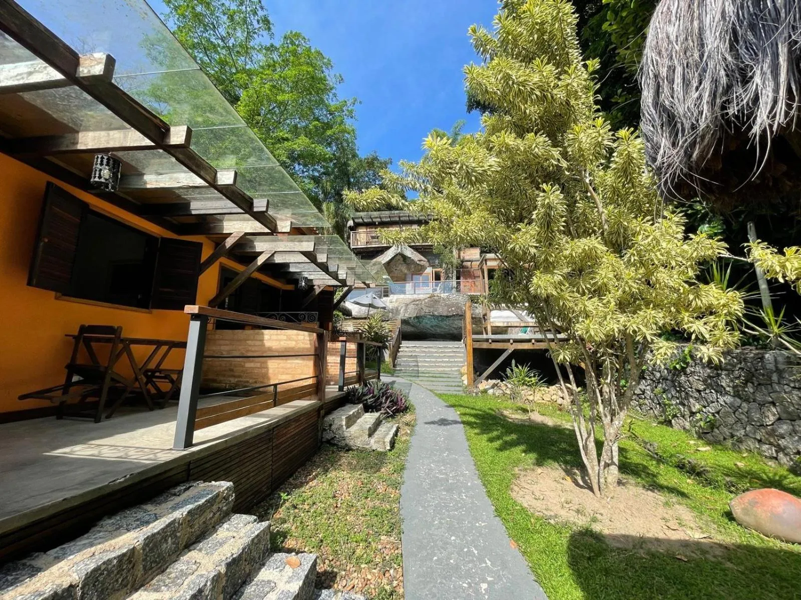 Facade/entrance in Yannai Chalé Praia