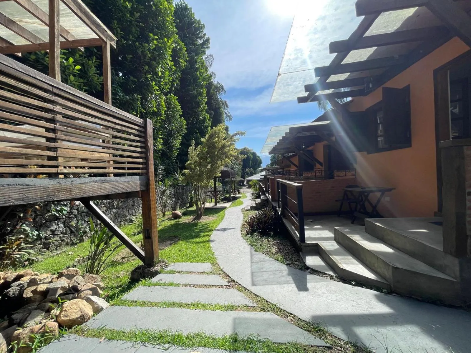 Day in Yannai Chalé Praia