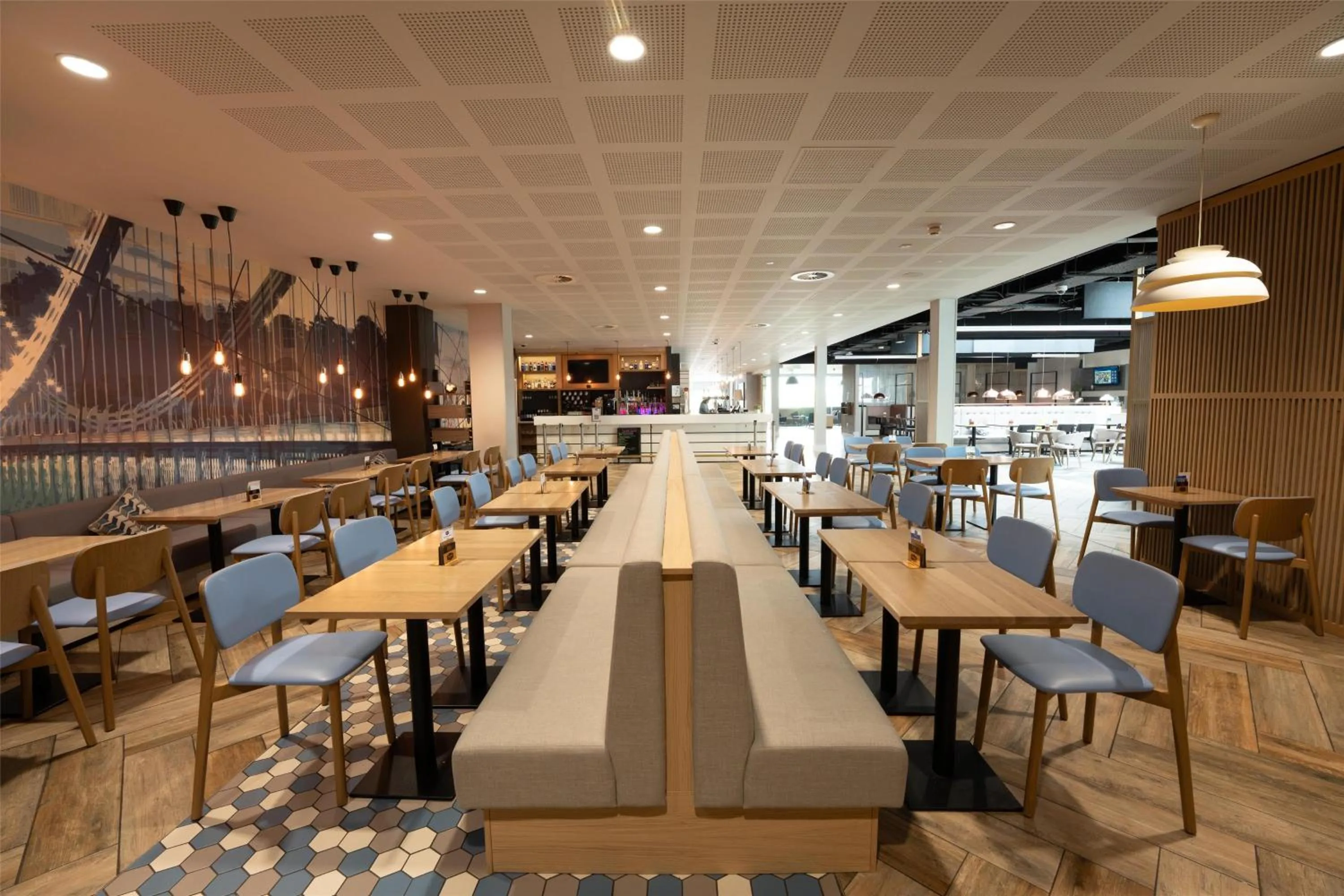 Lobby or reception in Hampton By Hilton Bristol Airport