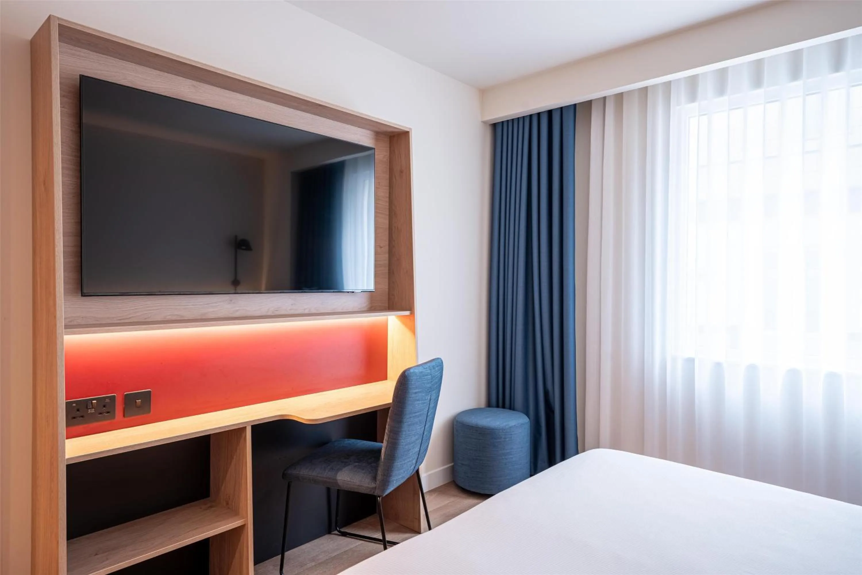 Bedroom, Bed in Hampton By Hilton Bristol Airport