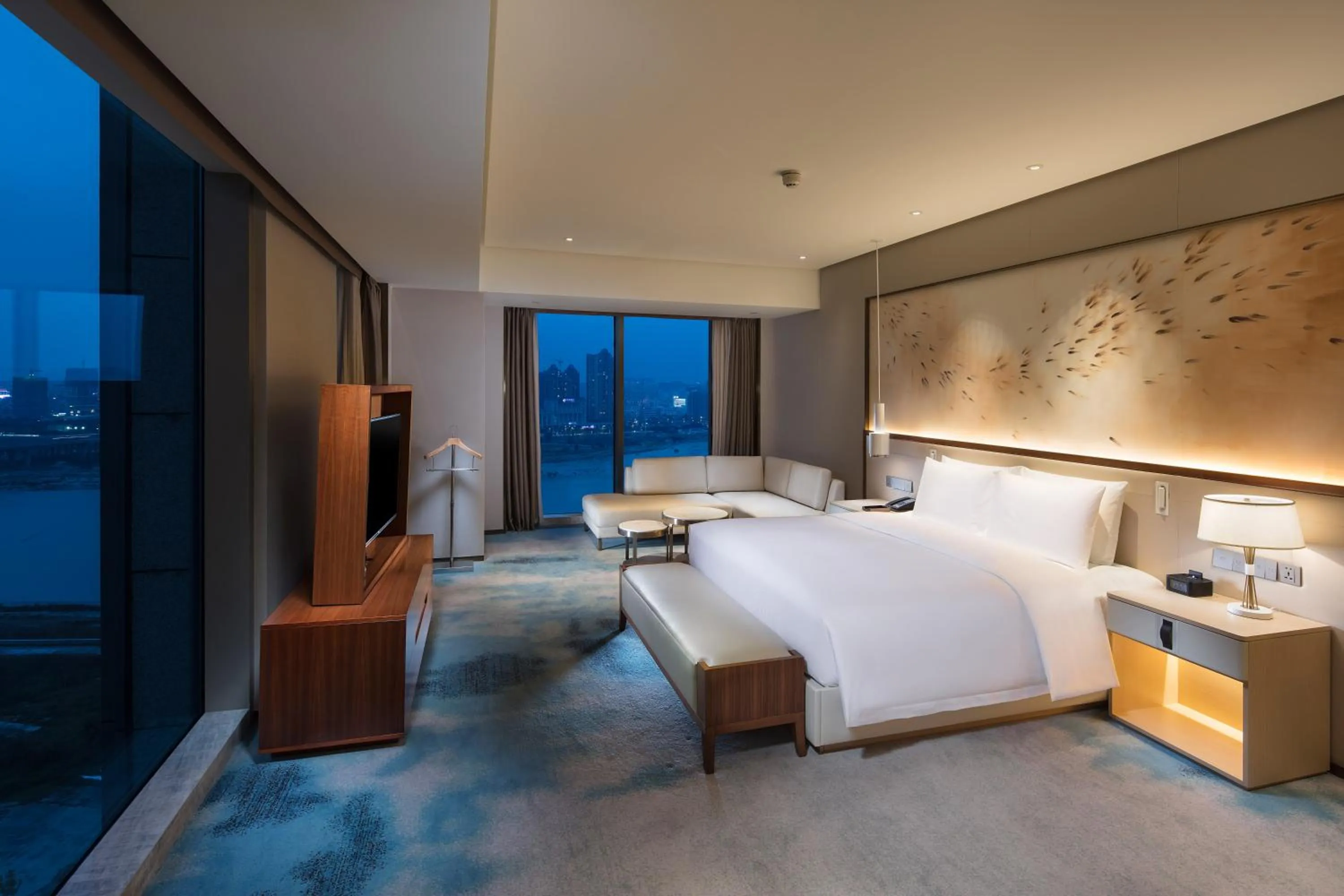Seating area, Bed in Hilton Quanzhou Riverside