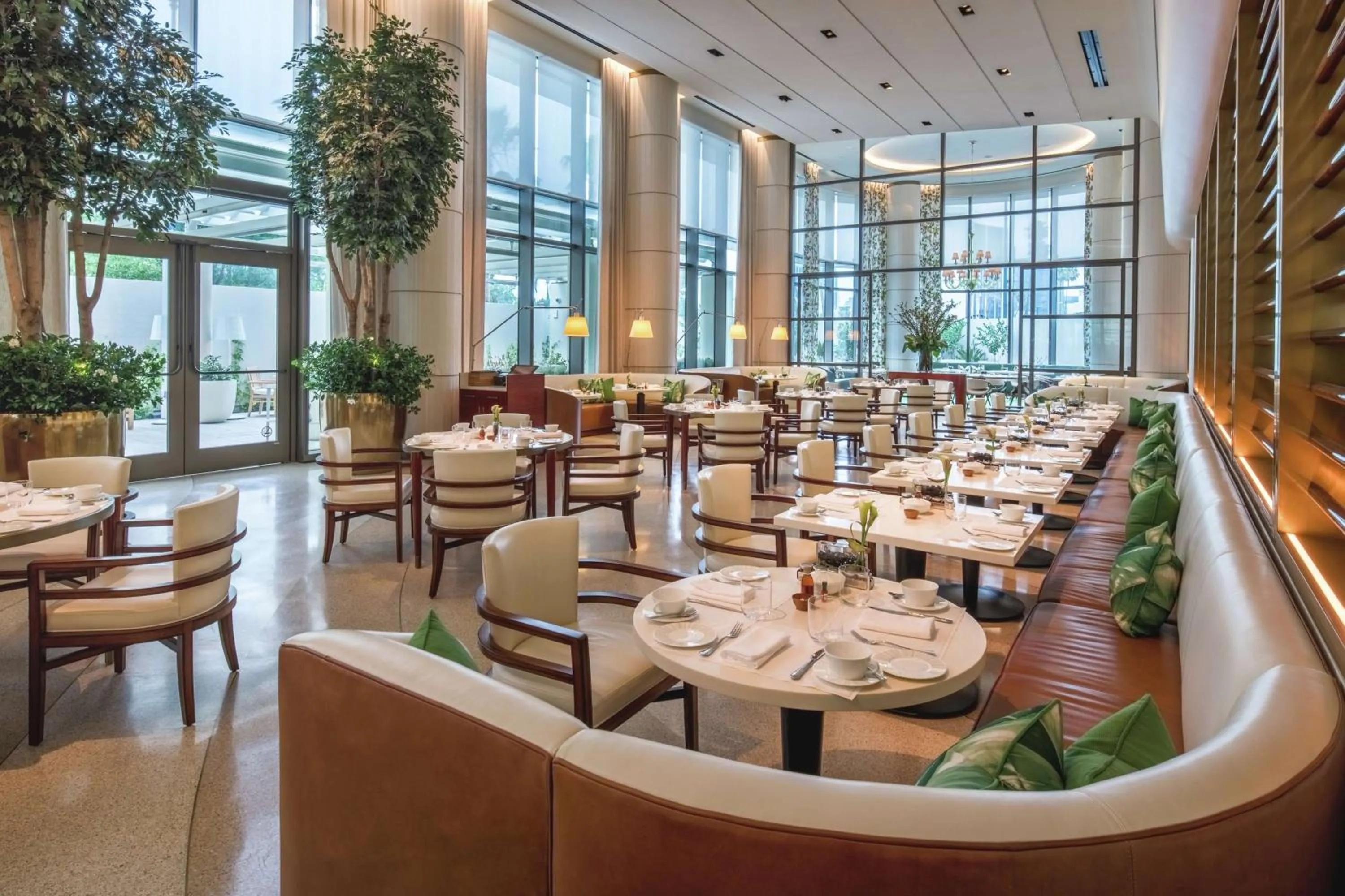 Restaurant/places to eat in Waldorf Astoria Beverly Hills