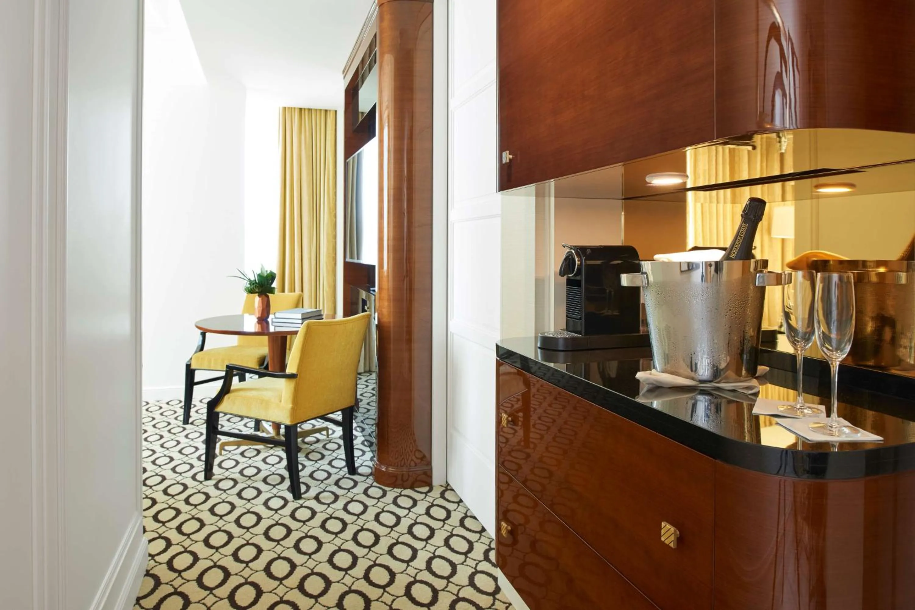 Bed in Waldorf Astoria Beverly Hills