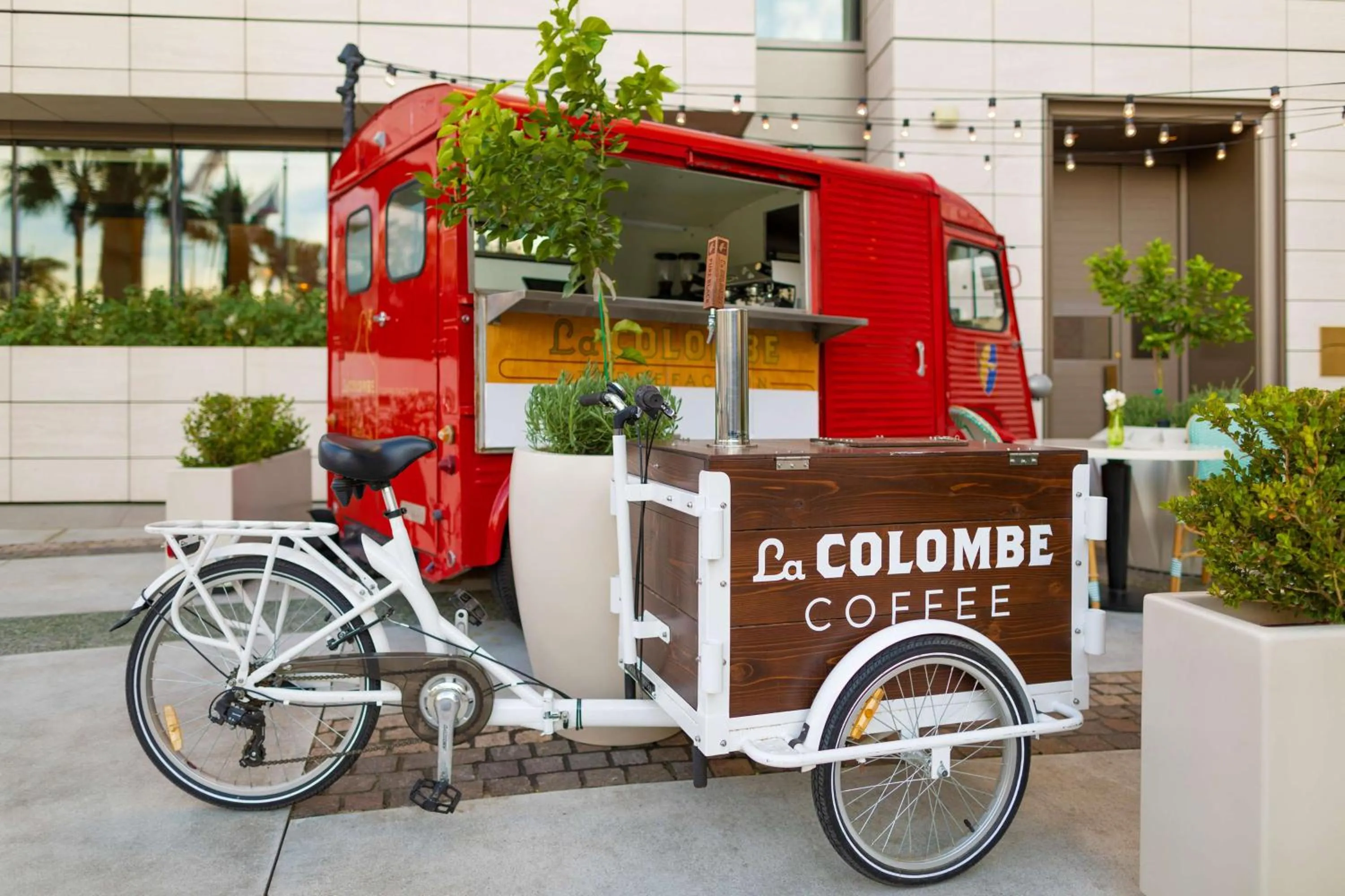 Restaurant/places to eat in Waldorf Astoria Beverly Hills