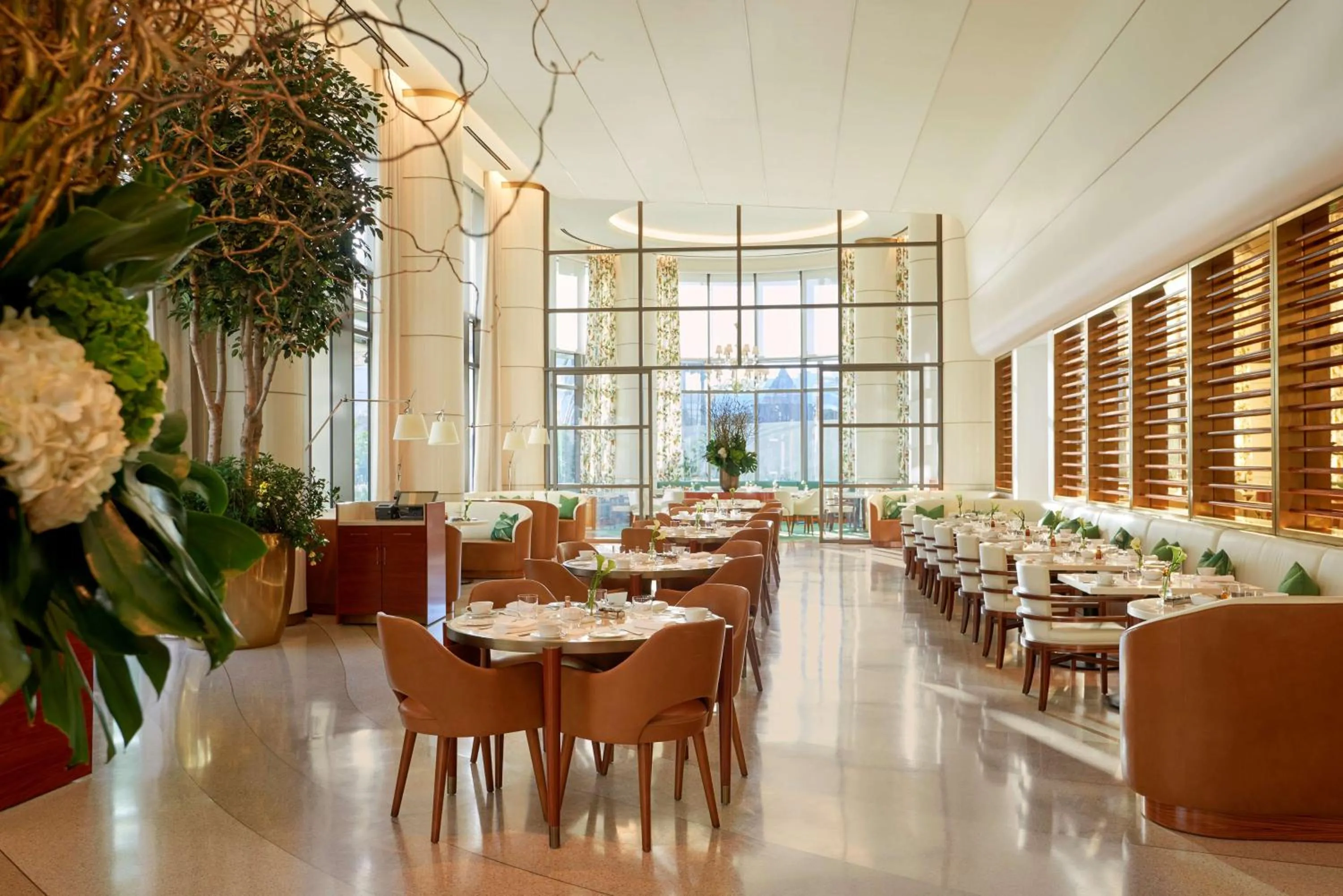 Restaurant/places to eat in Waldorf Astoria Beverly Hills