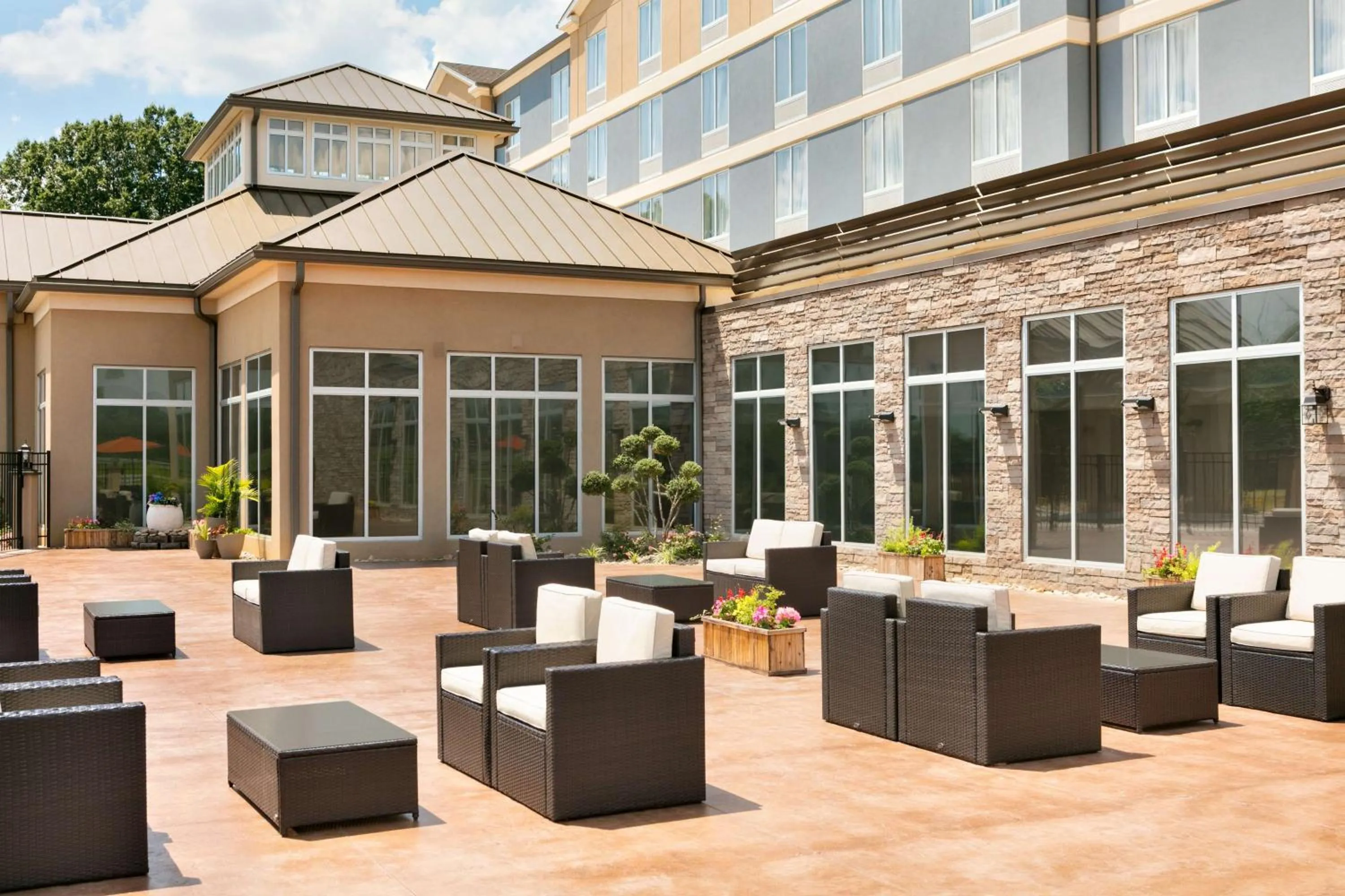 Patio in Hilton Garden Inn Statesville