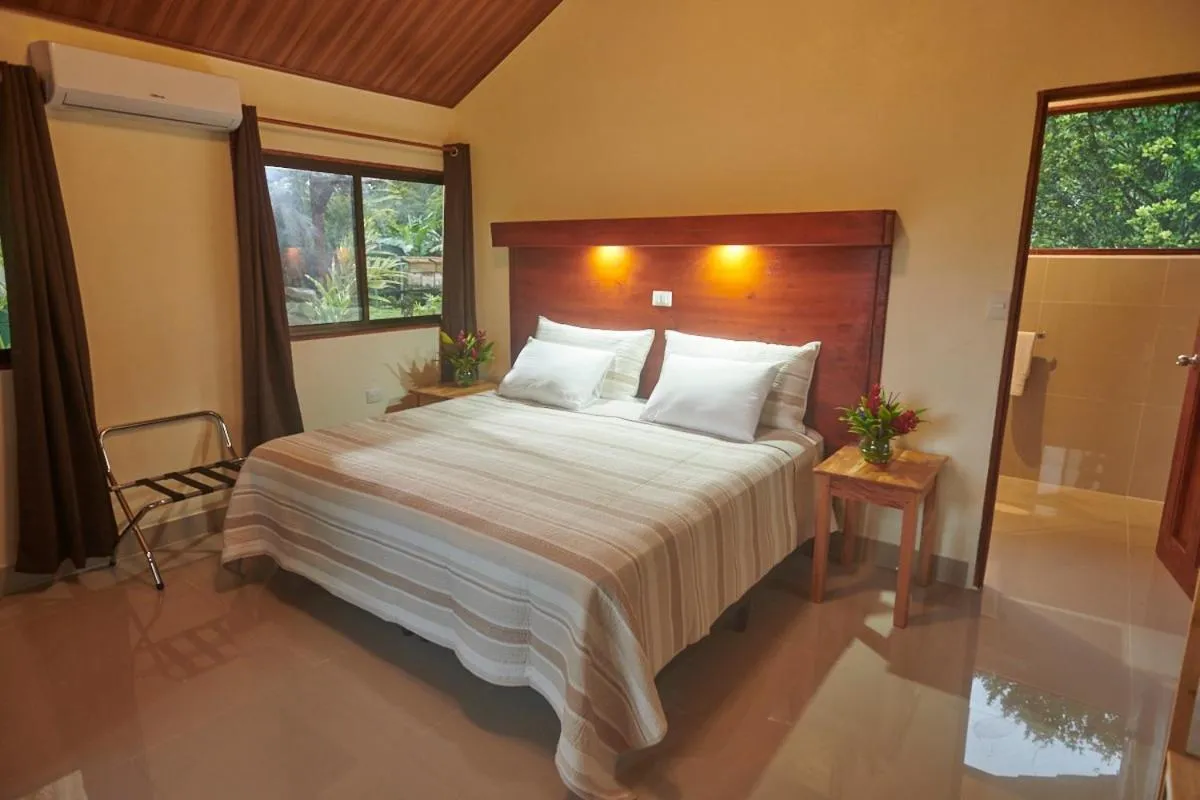 Bed in La Anita Rain Forest