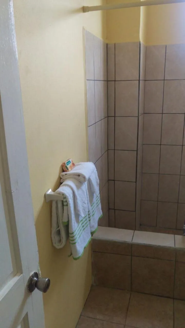 Bathroom in Caribbean Dream Vacation Property CD1