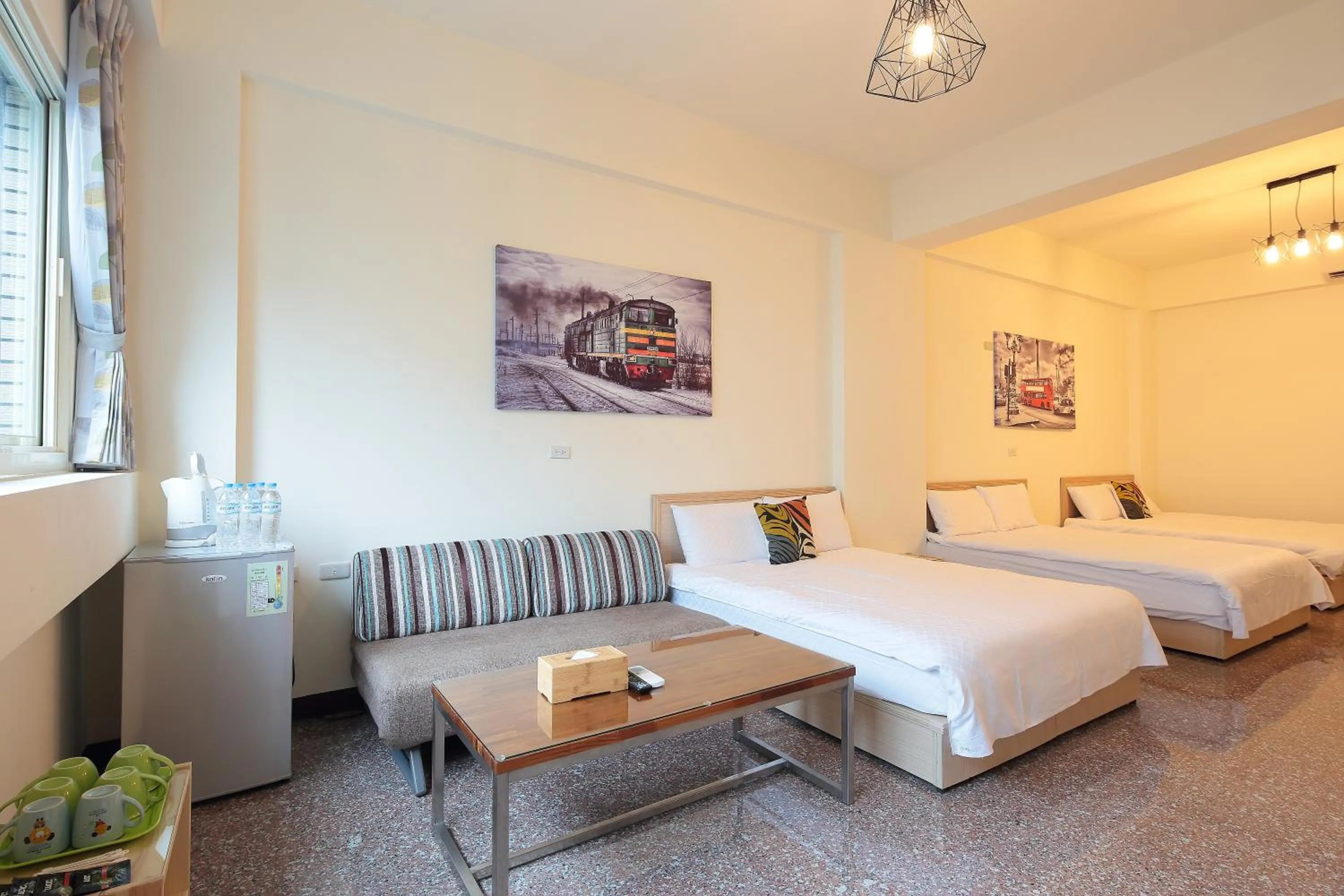 Living room, Bed in Happiness Yes Inn