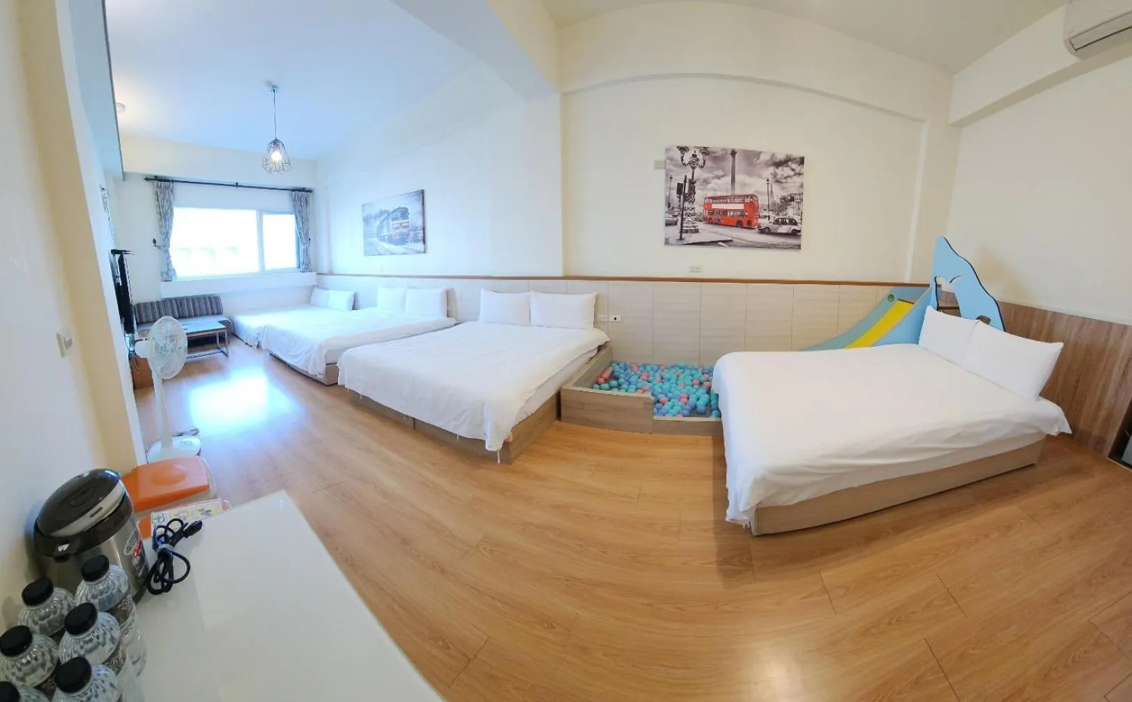 Bed in Happiness Yes Inn